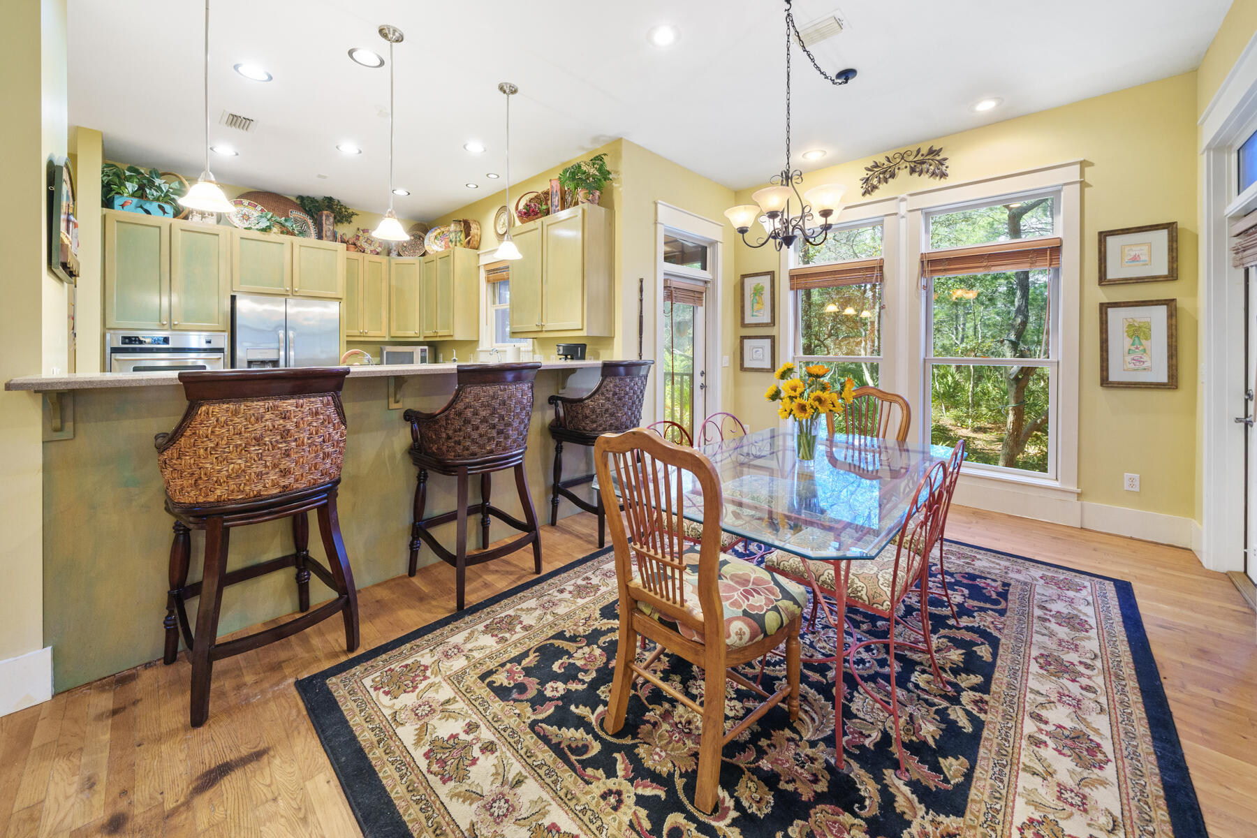 813 N Walton Lakeshore Drive
