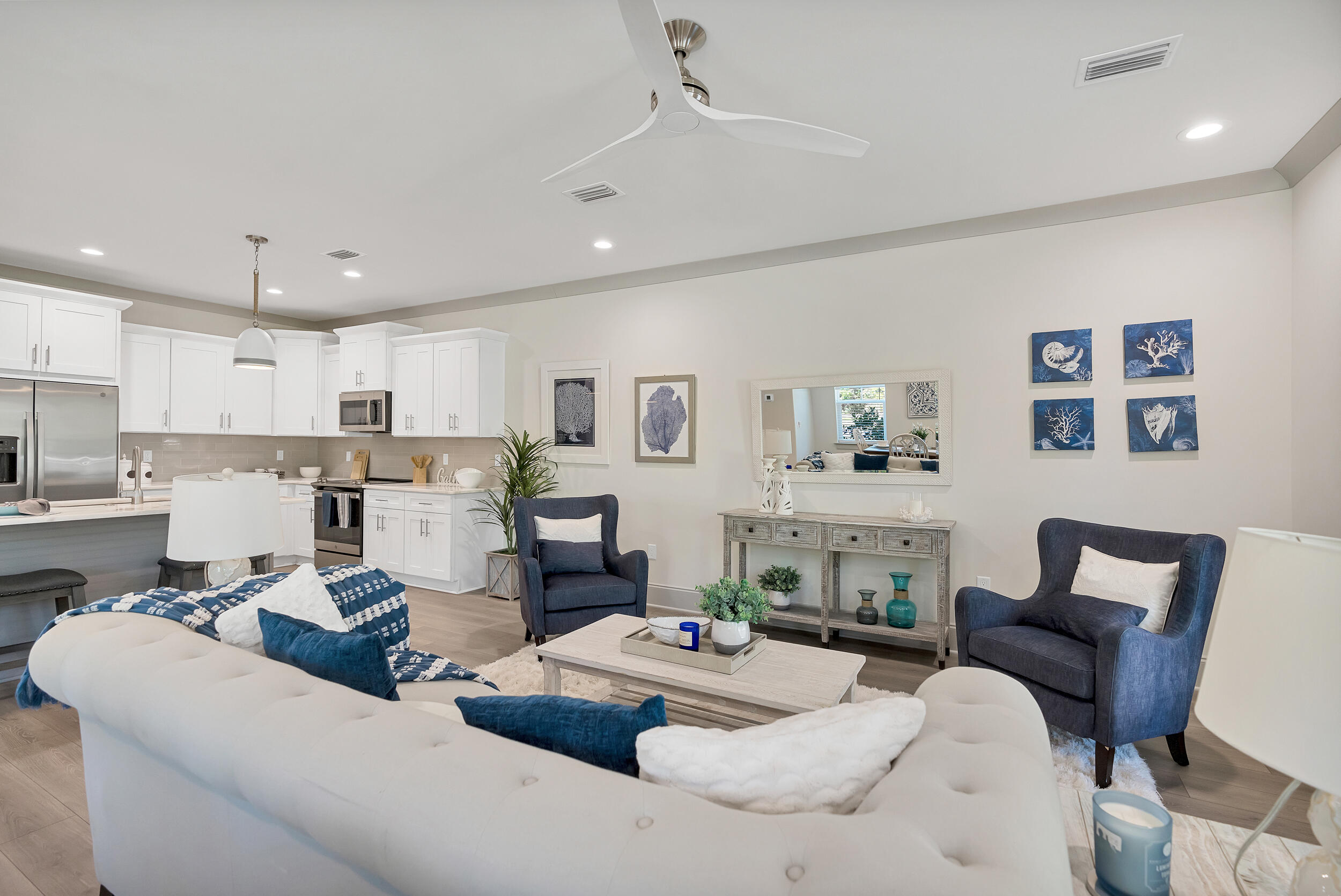 35 Golden Bell Court, Unit 35A