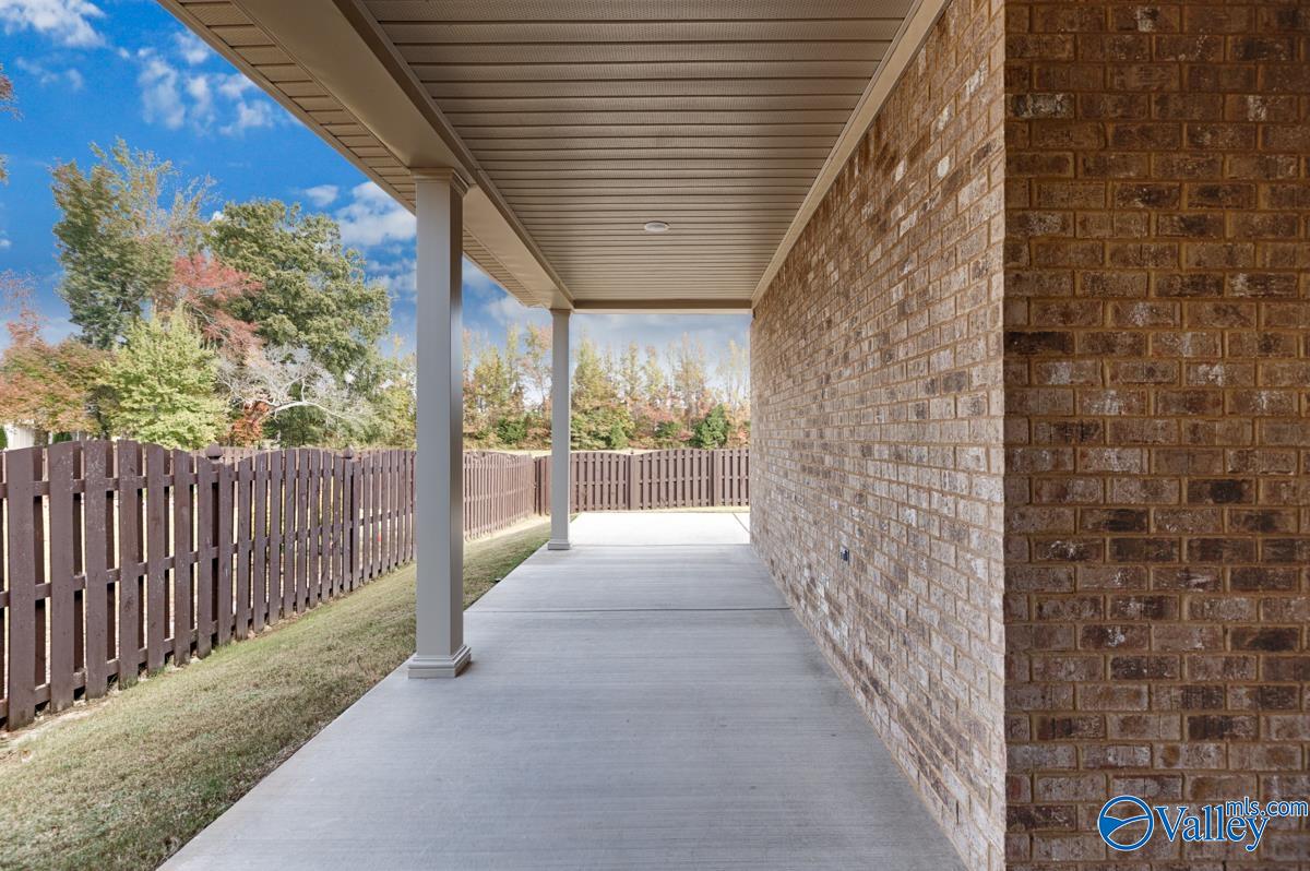 9576 NW Abington Cove Boulevard