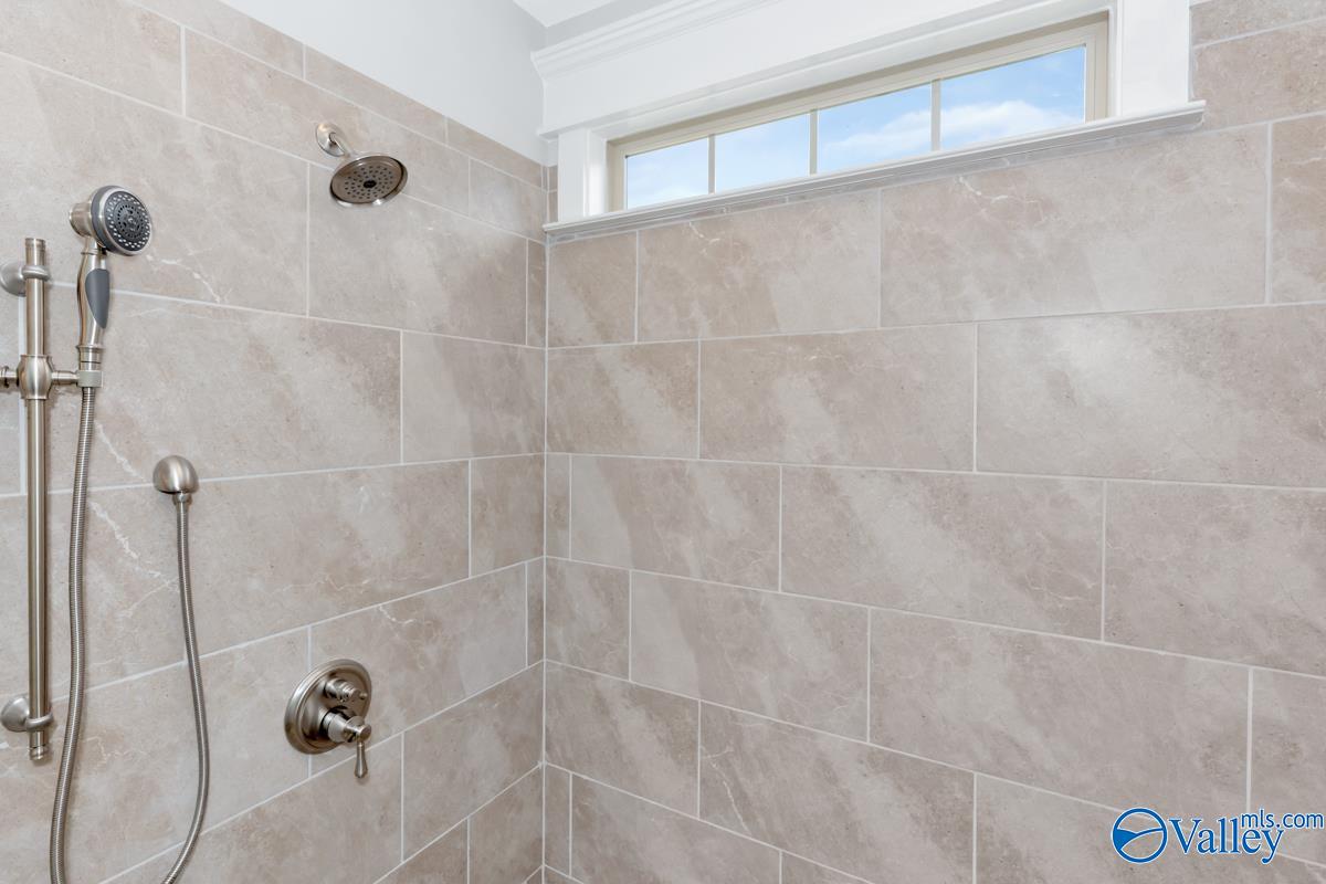 9576 NW Abington Cove Boulevard