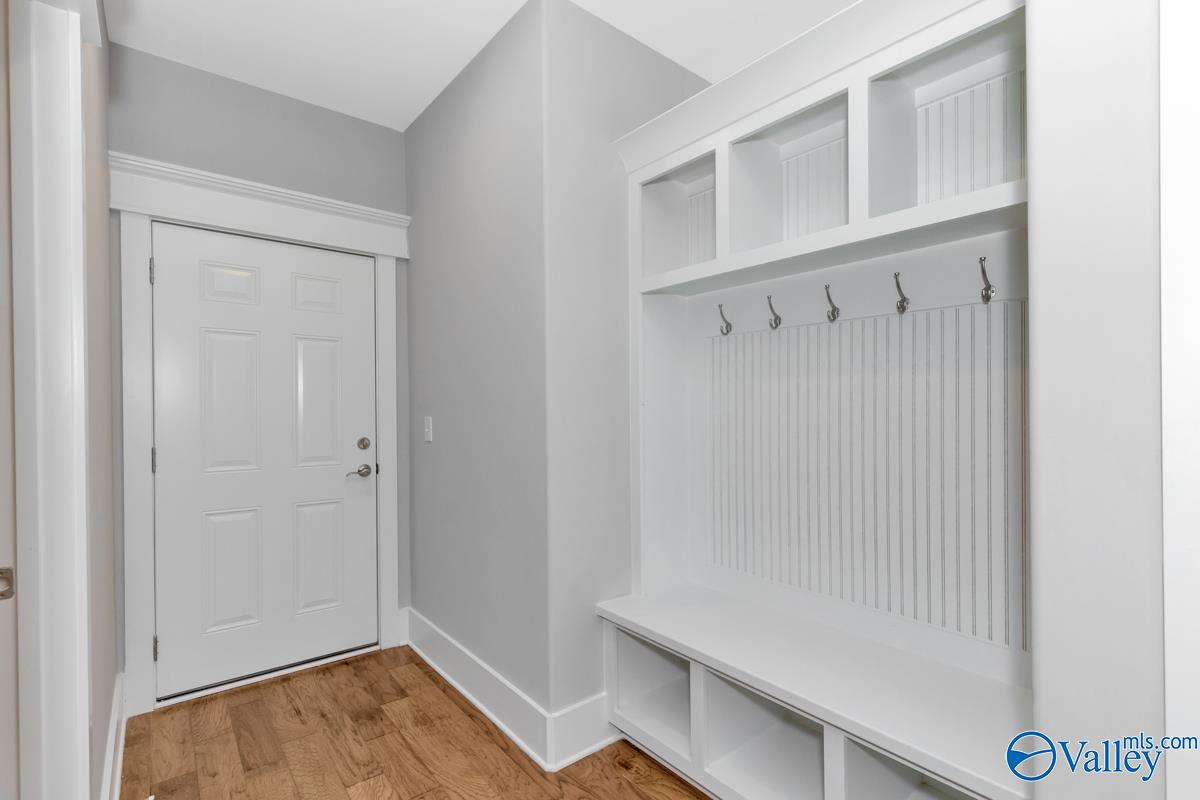 9576 NW Abington Cove Boulevard