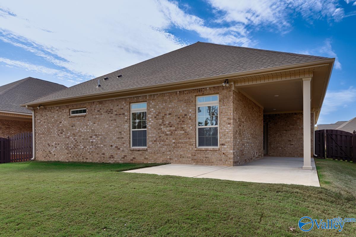 9576 NW Abington Cove Boulevard