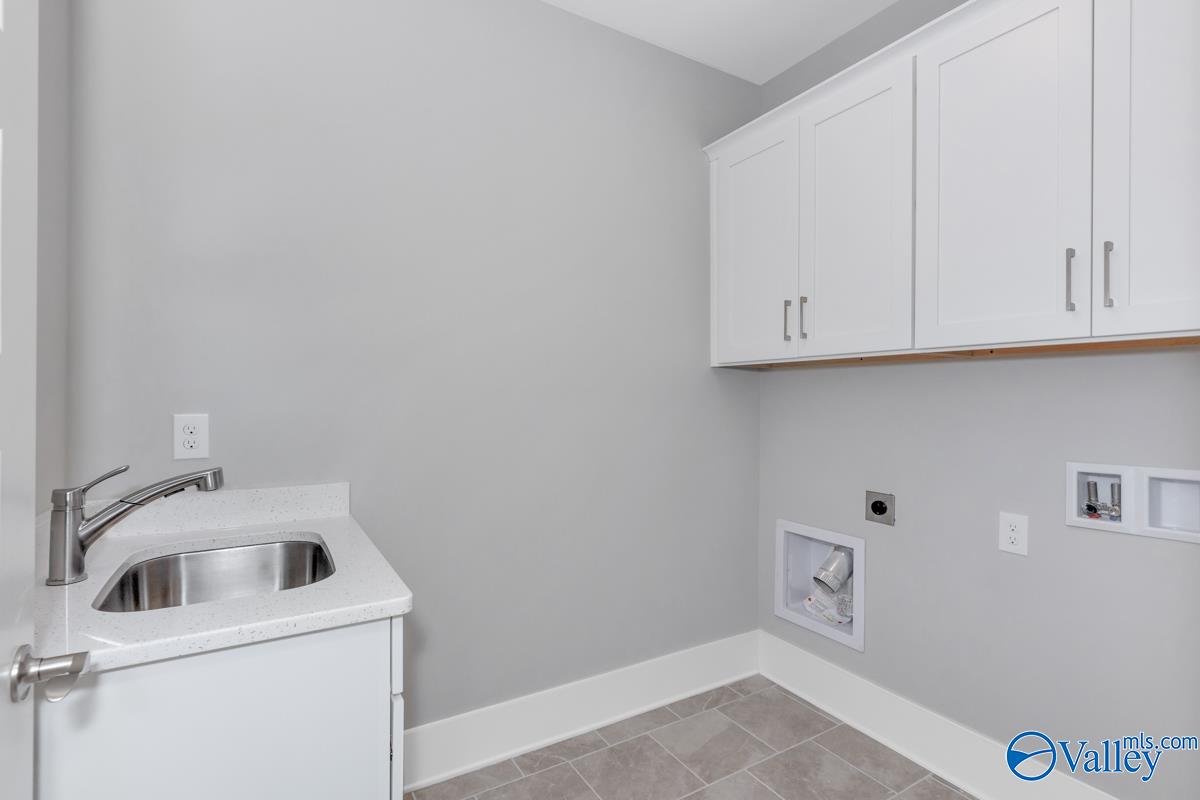 9576 NW Abington Cove Boulevard