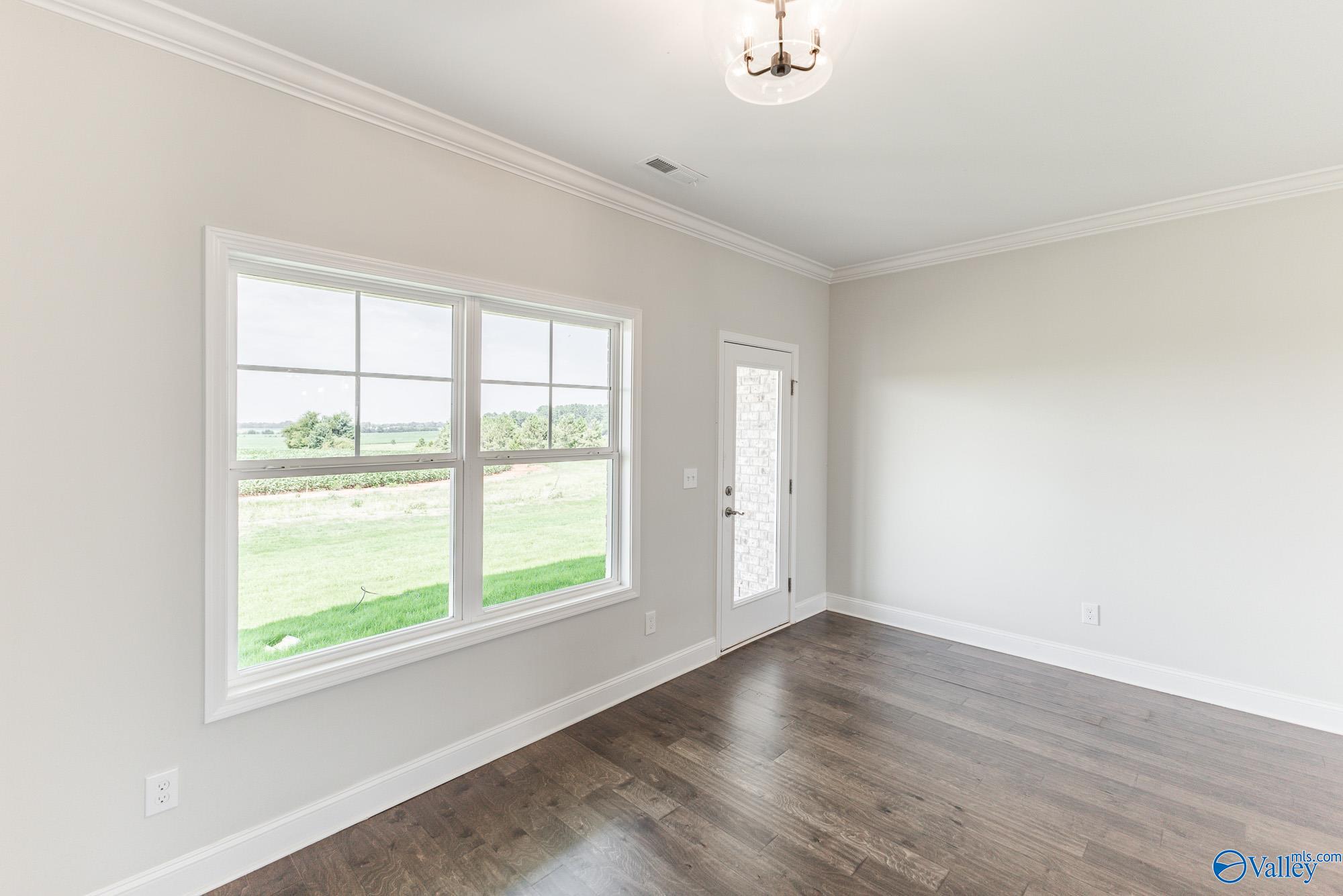 305 Avebury Road