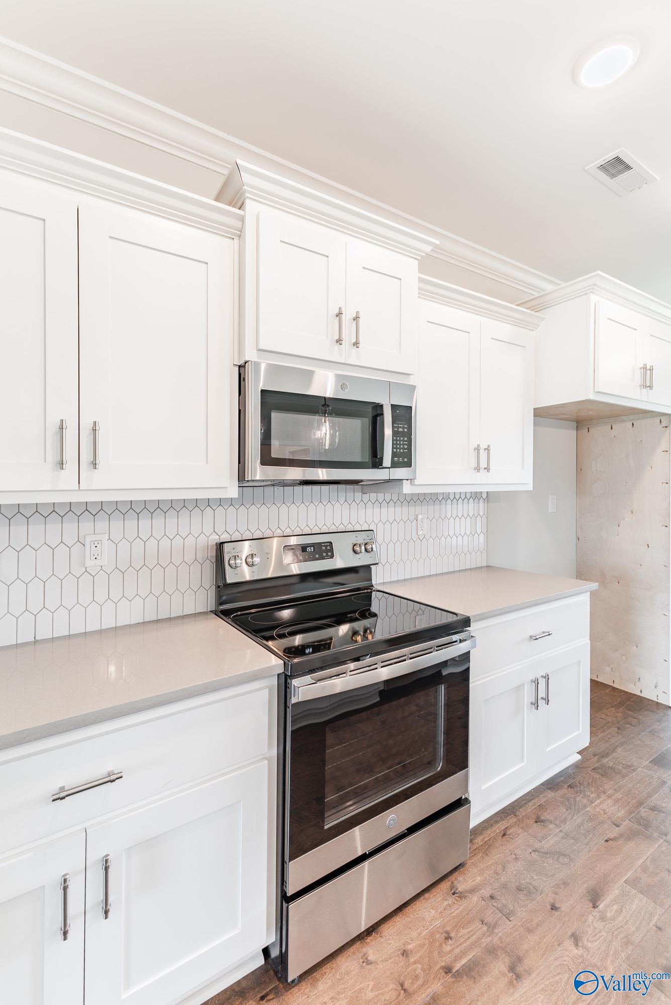 305 Avebury Road