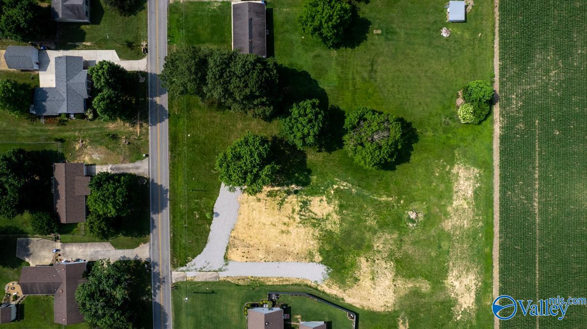 1811 Lindsay Lane N N