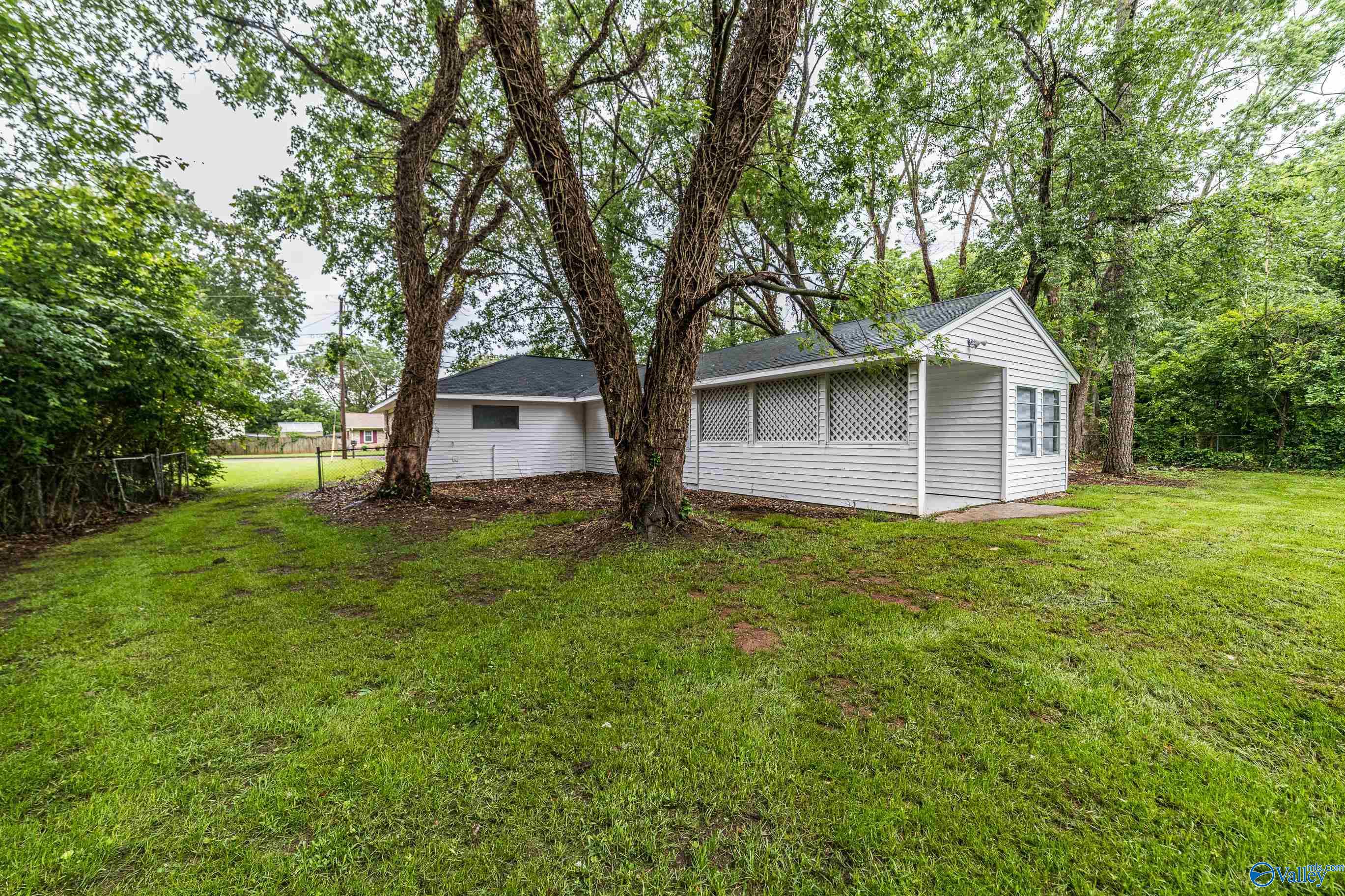 3414 Grassfort Drive SW