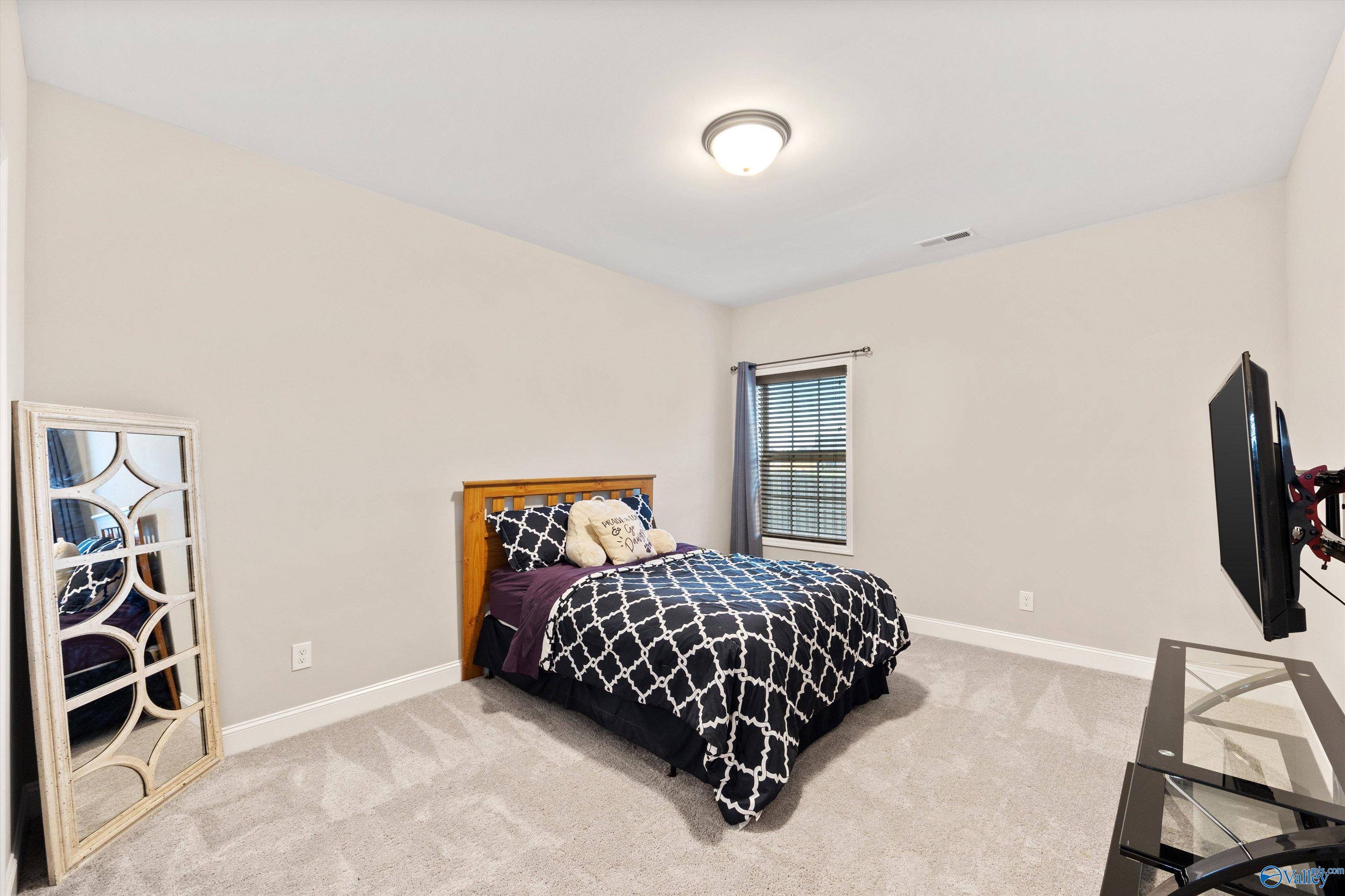 121 Slade Thomas Drive