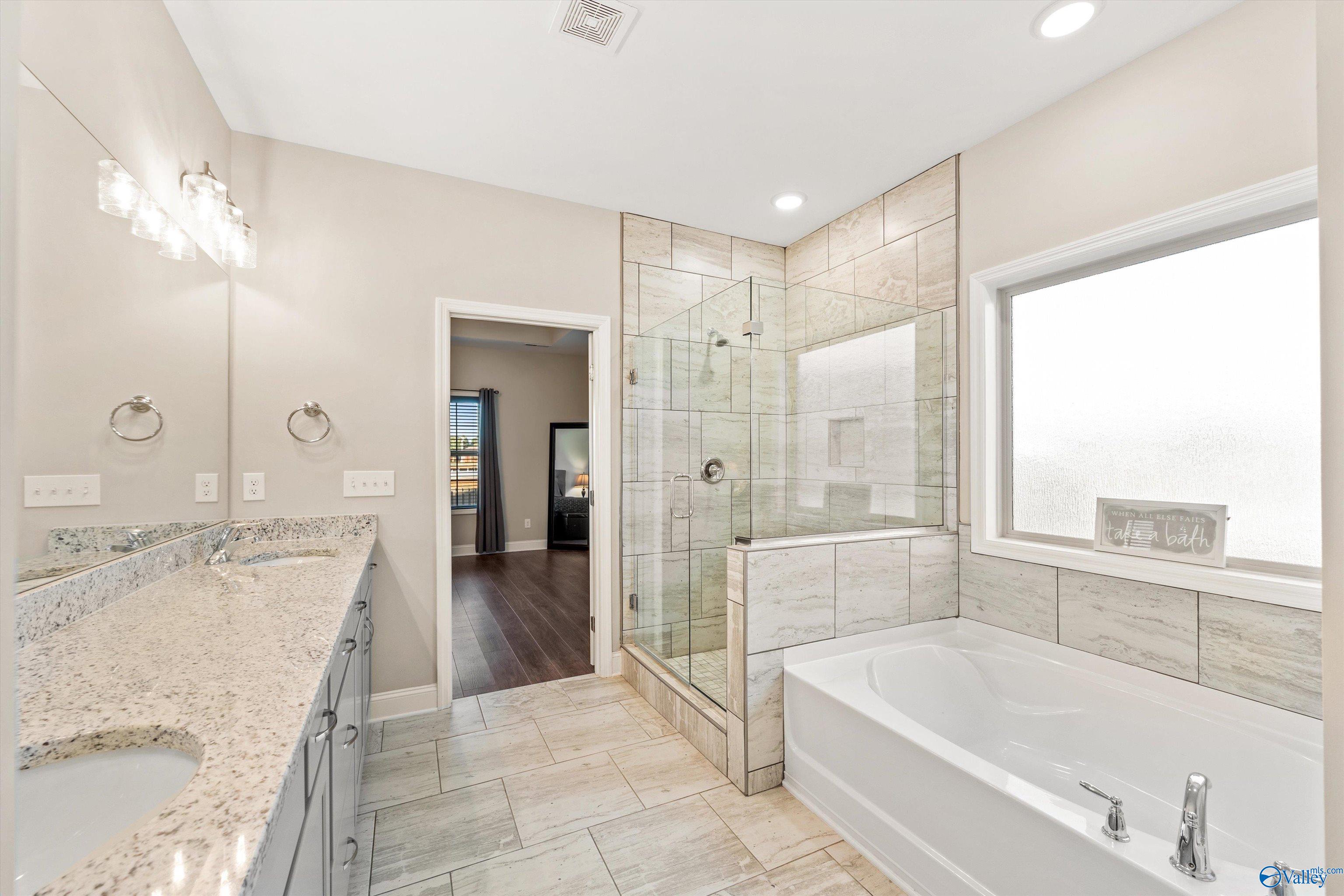 121 Slade Thomas Drive