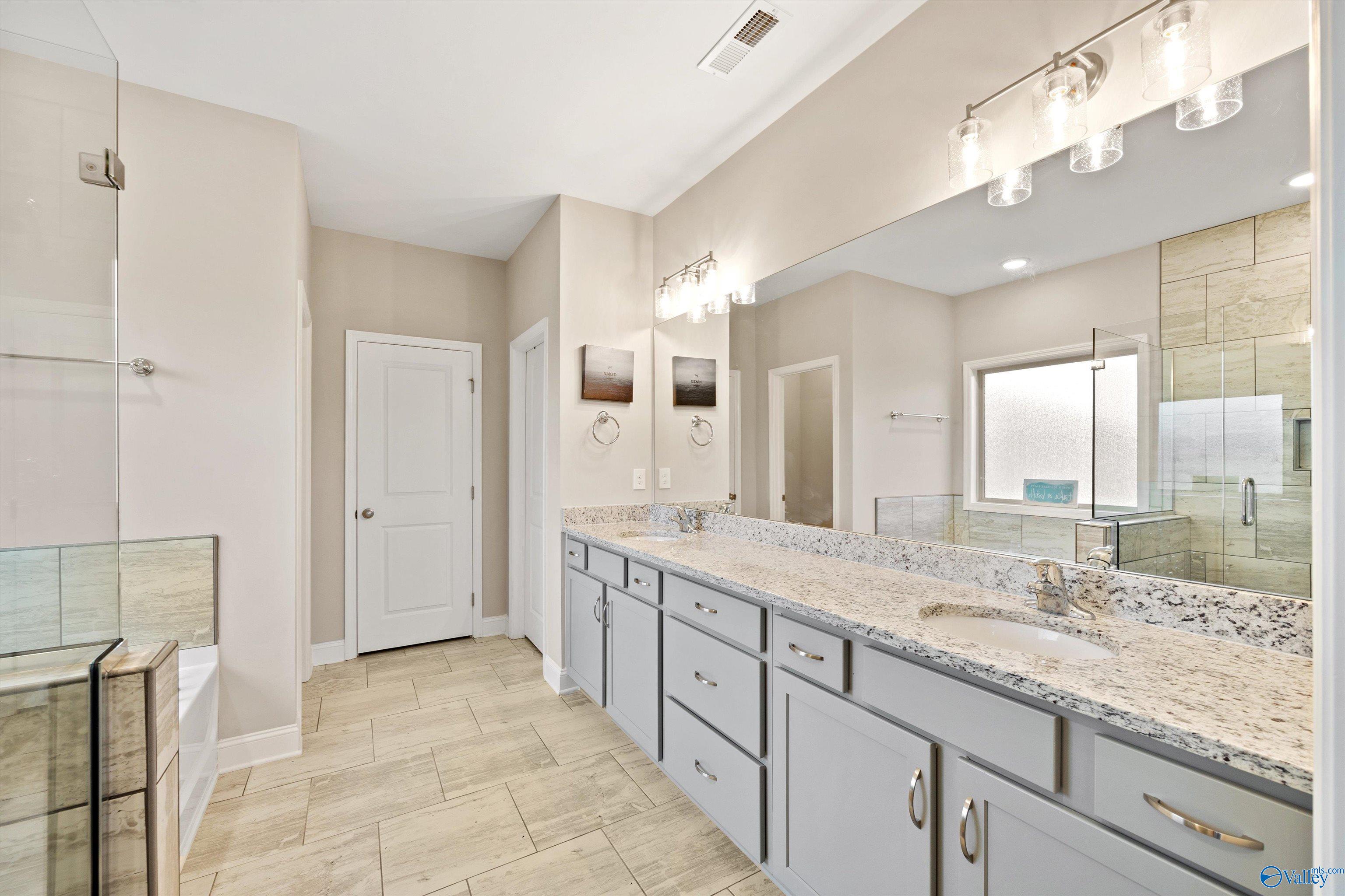 121 Slade Thomas Drive