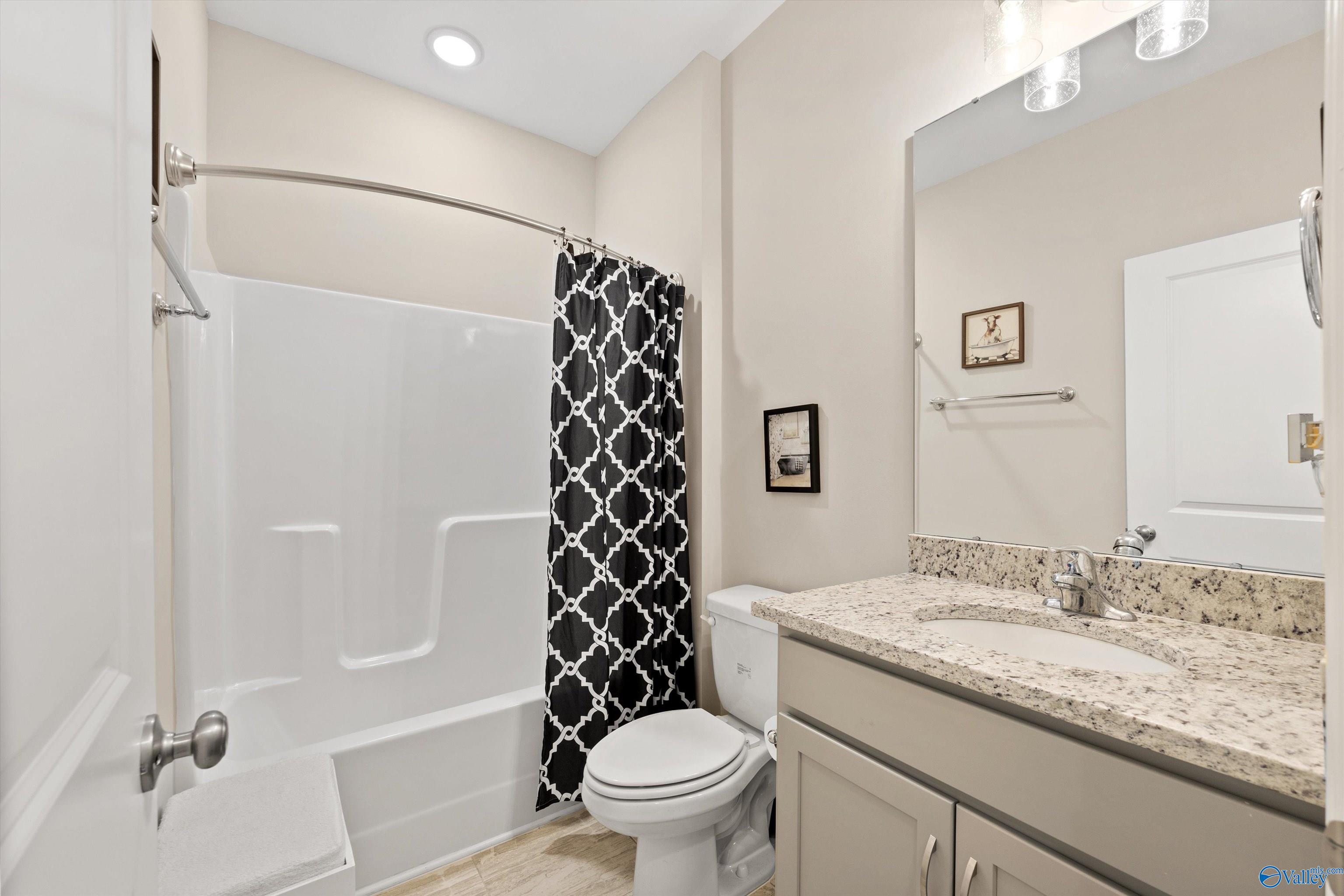 121 Slade Thomas Drive