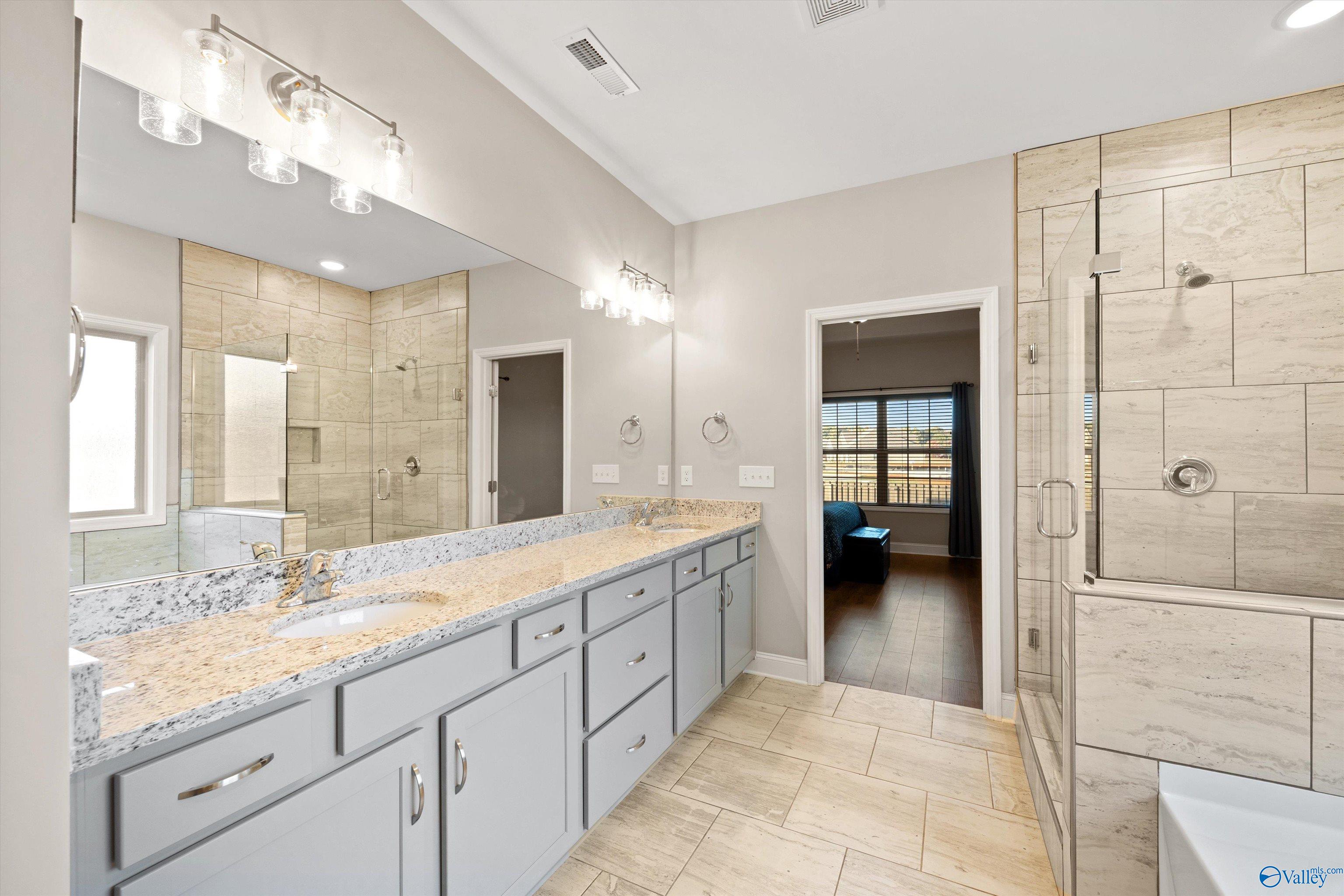 121 Slade Thomas Drive