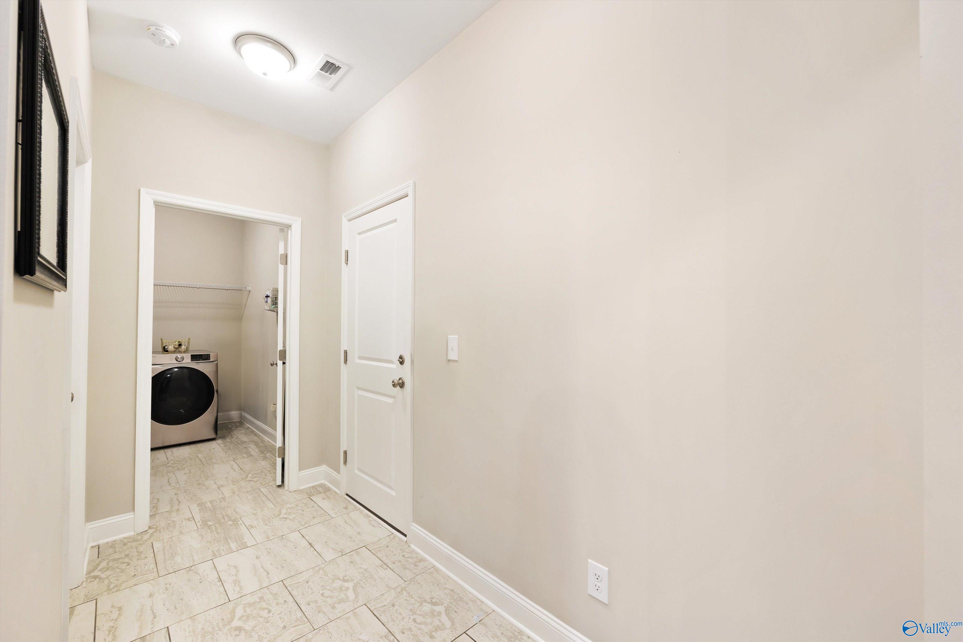 121 Slade Thomas Drive