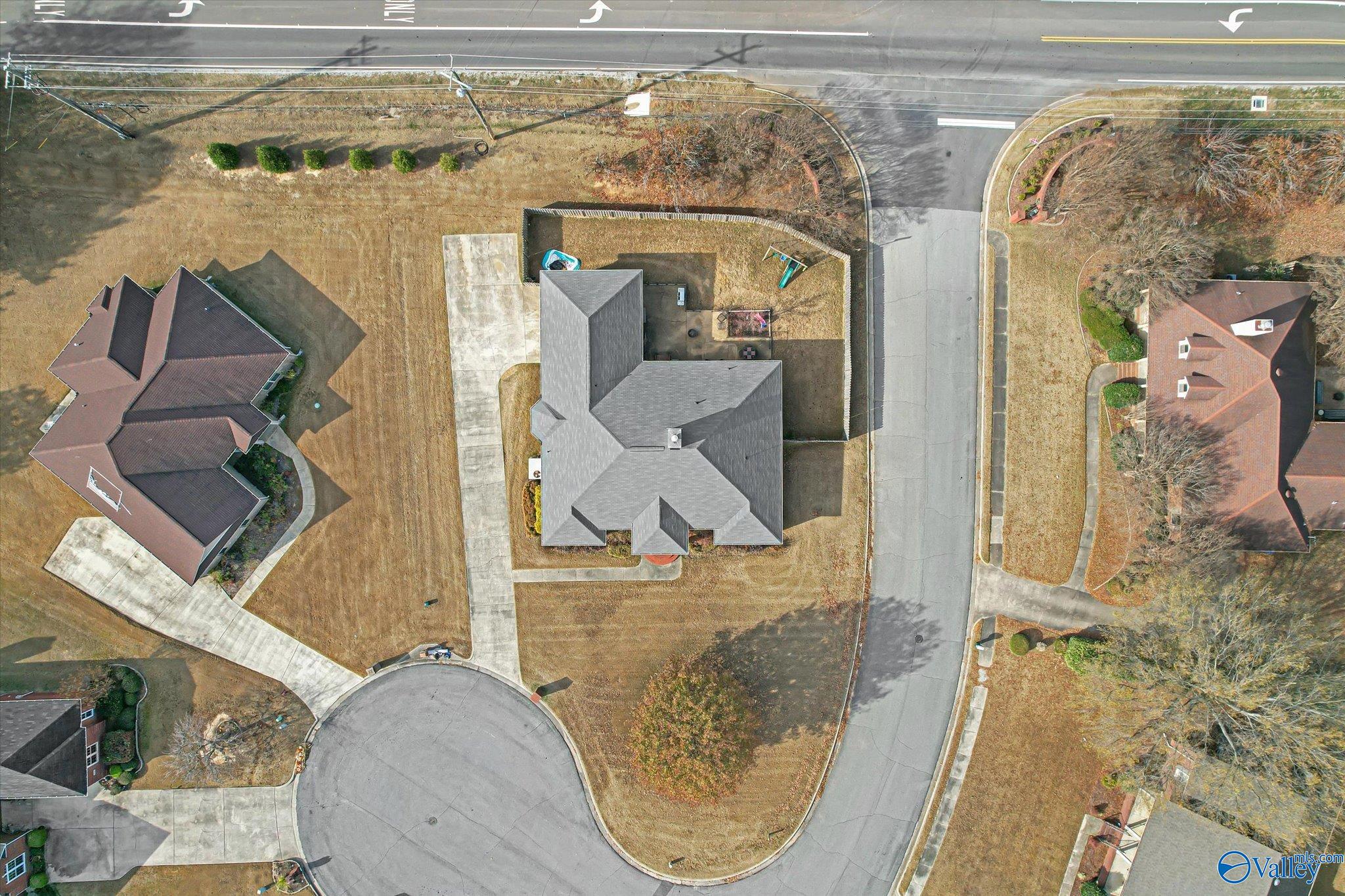 14743 Facet Circle