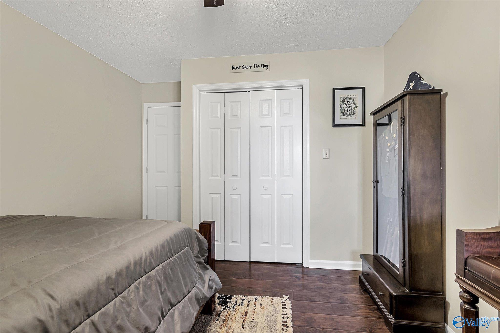 14743 Facet Circle