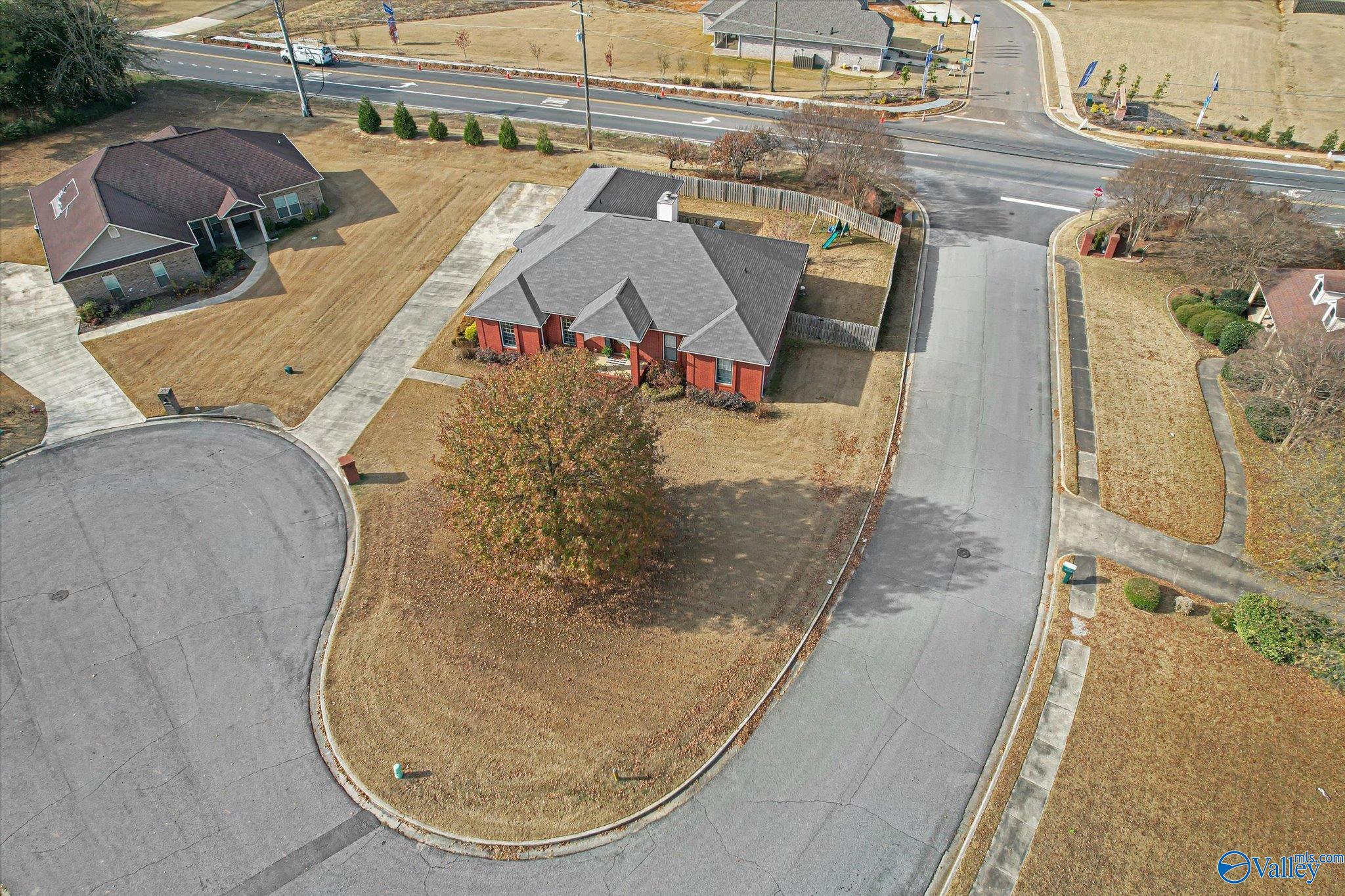 14743 Facet Circle