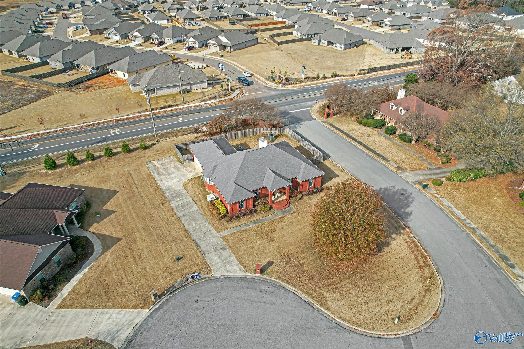 14743 Facet Circle