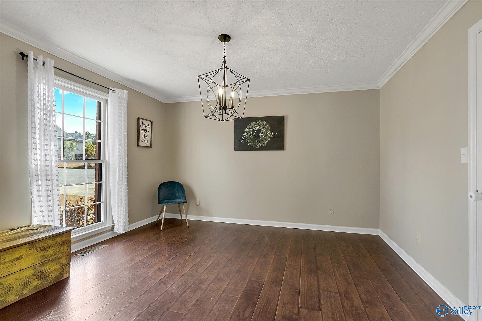 14743 Facet Circle