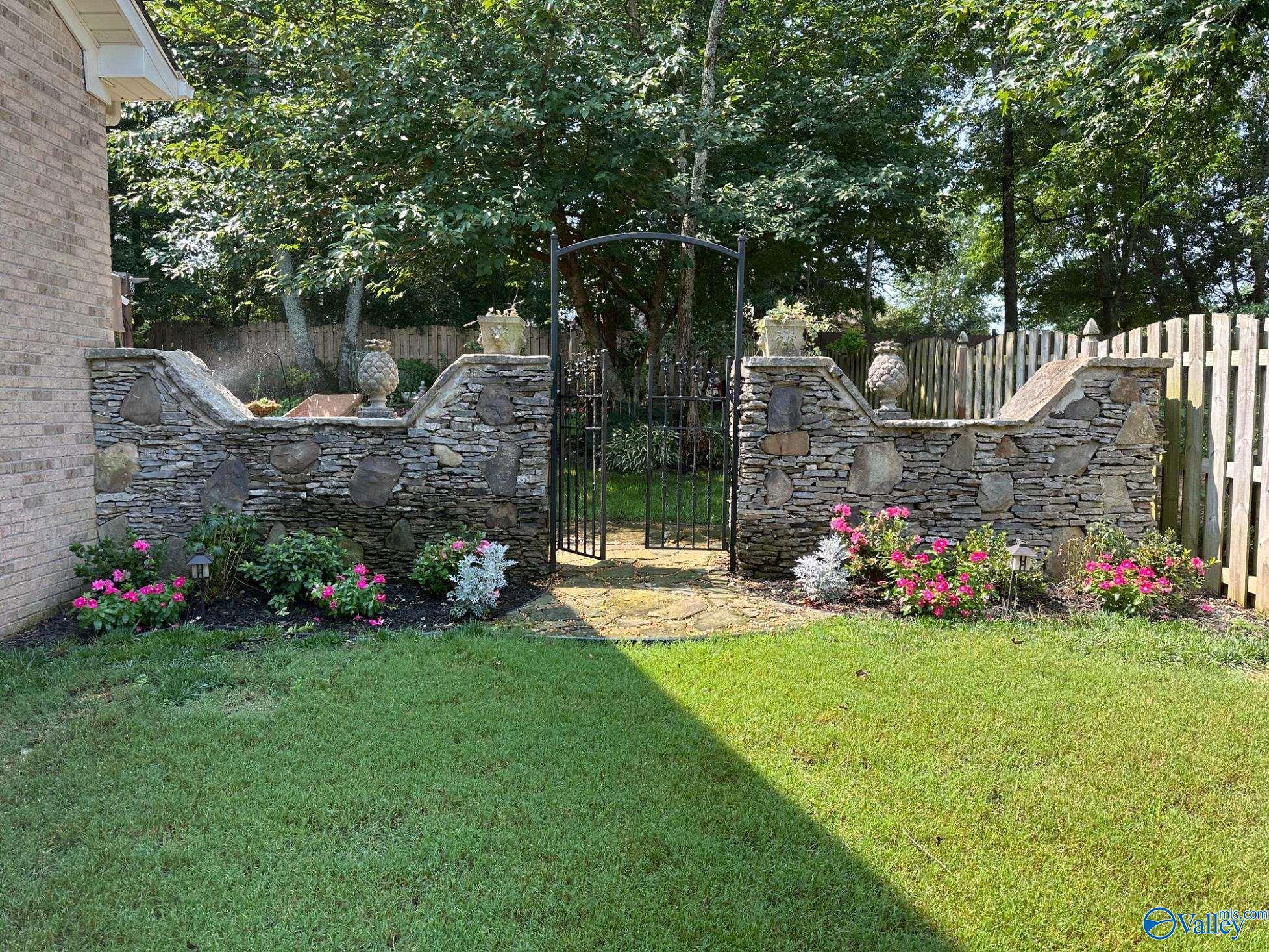 110 Holbrook Drive