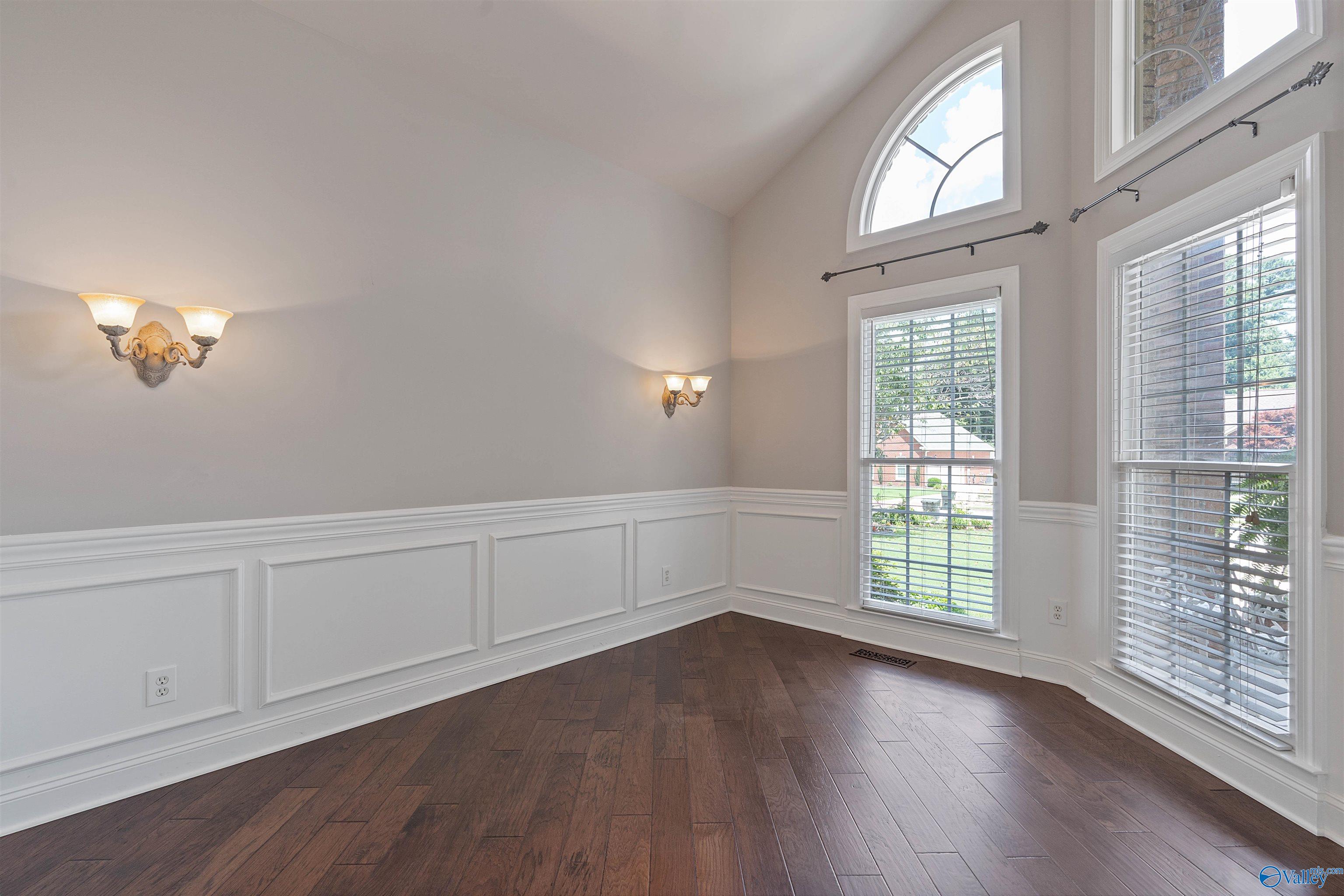 110 Holbrook Drive