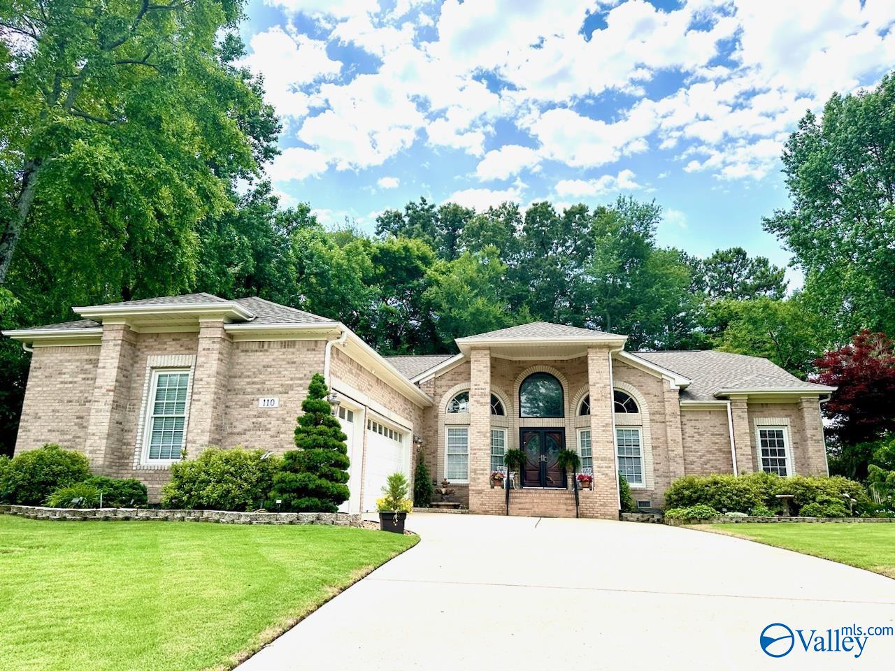 110 Holbrook Drive