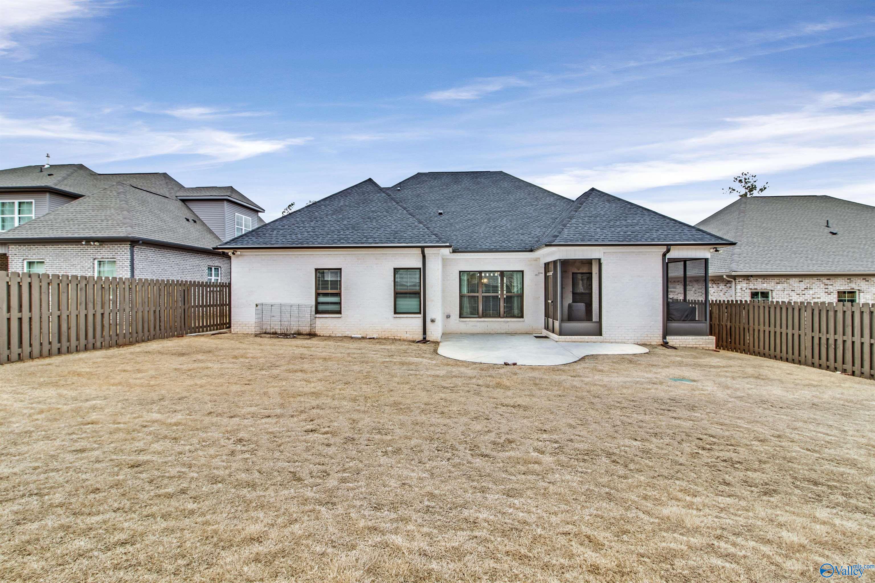 9 Thicket Grove Circle SW