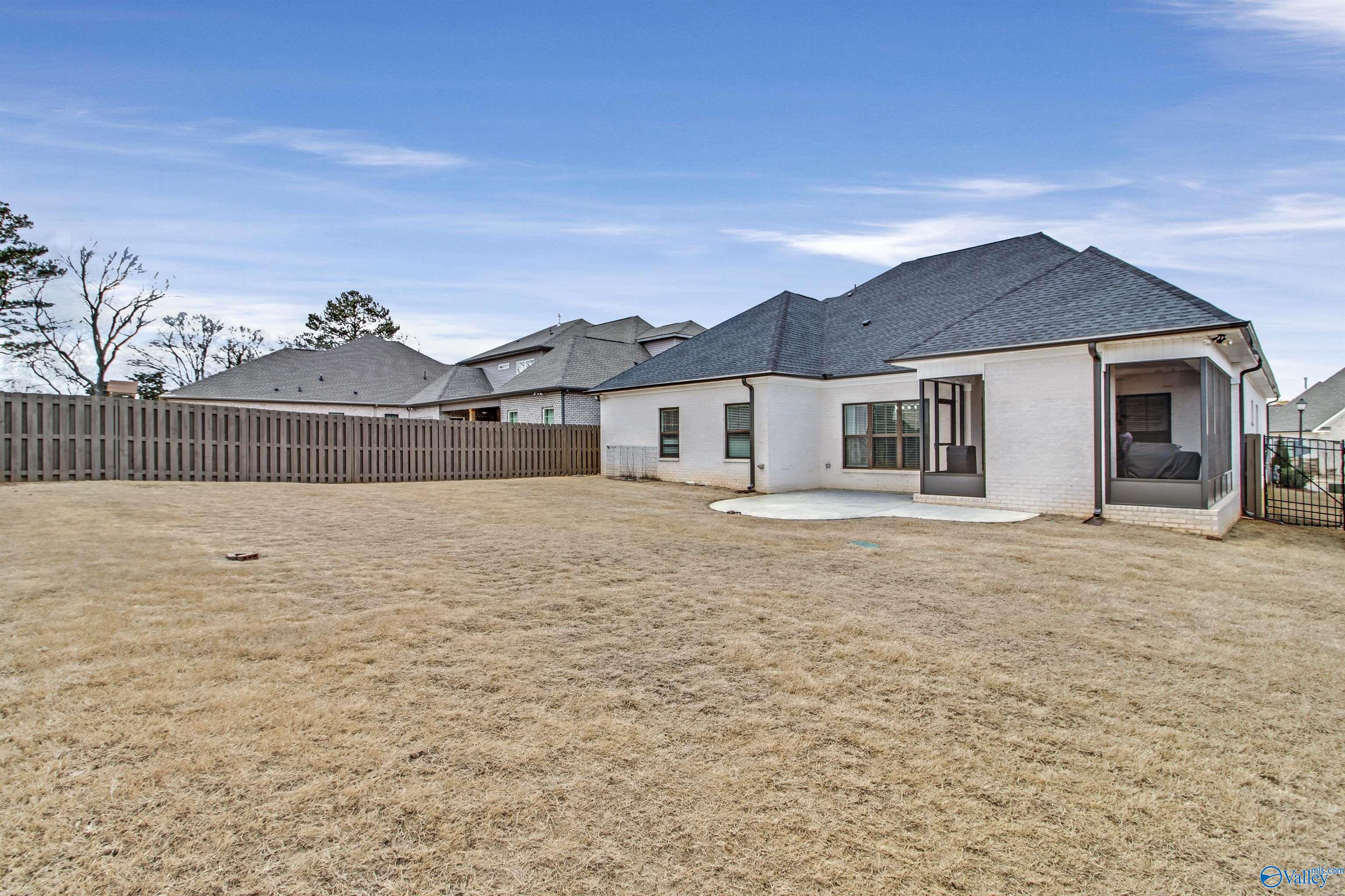 9 Thicket Grove Circle SW
