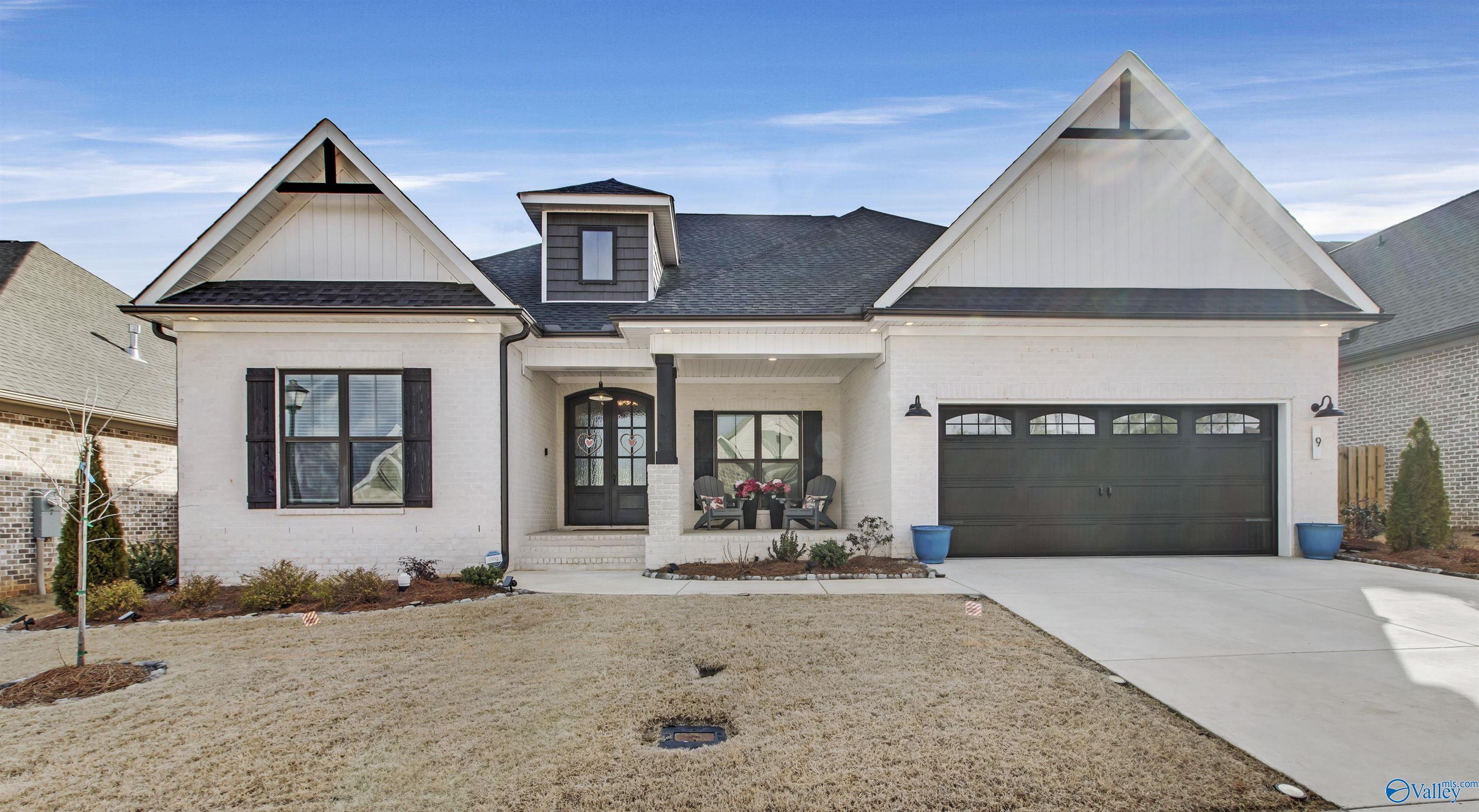 9 Thicket Grove Circle SW