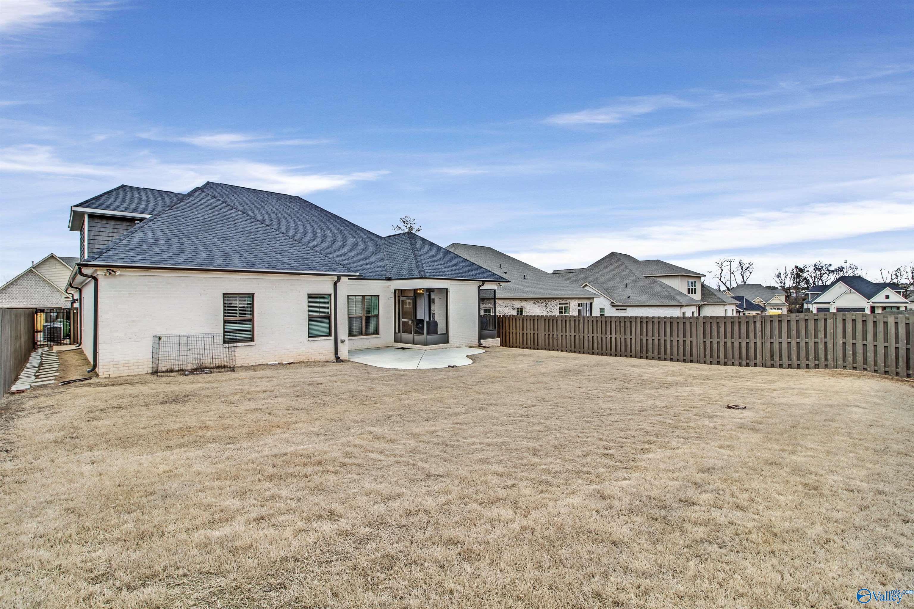 9 Thicket Grove Circle SW