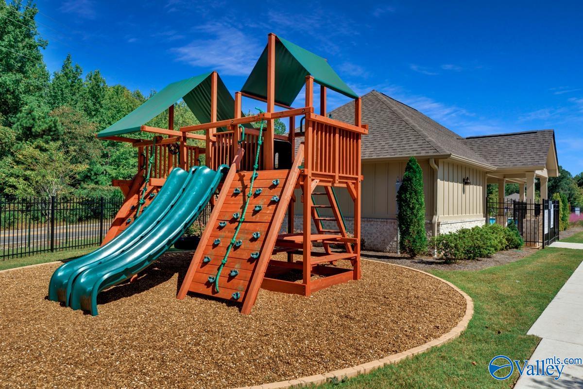 6506 NW Jacaranda Drive