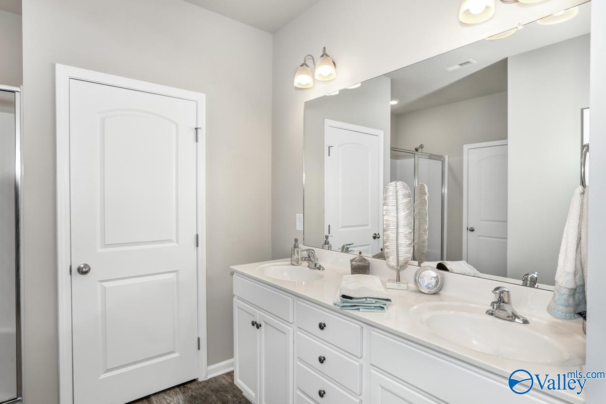 6506 NW Jacaranda Drive