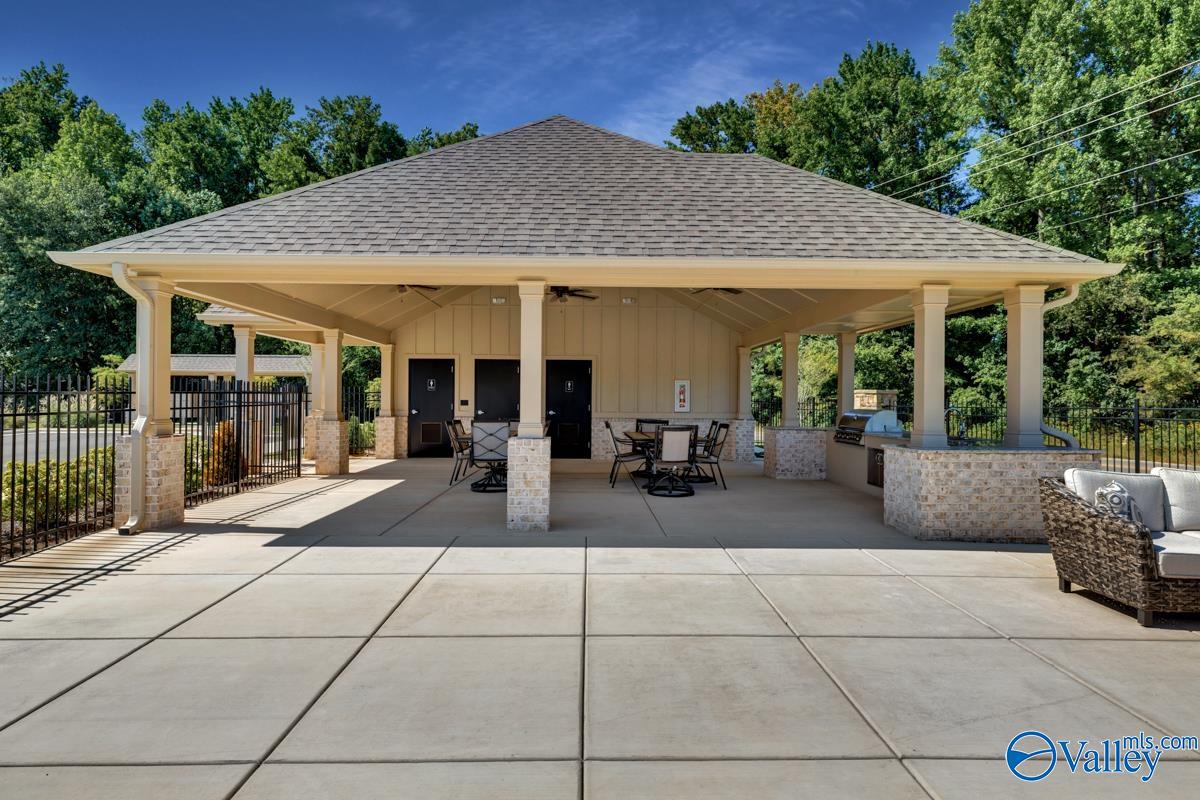 6506 NW Jacaranda Drive