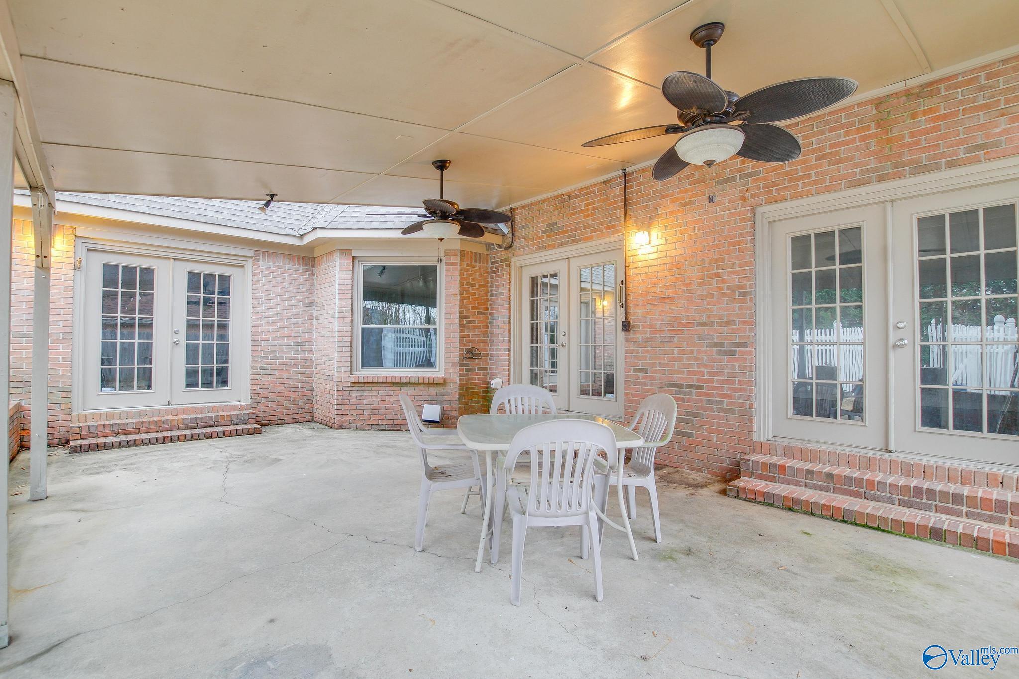 3306 Cedarhurst Drive SW