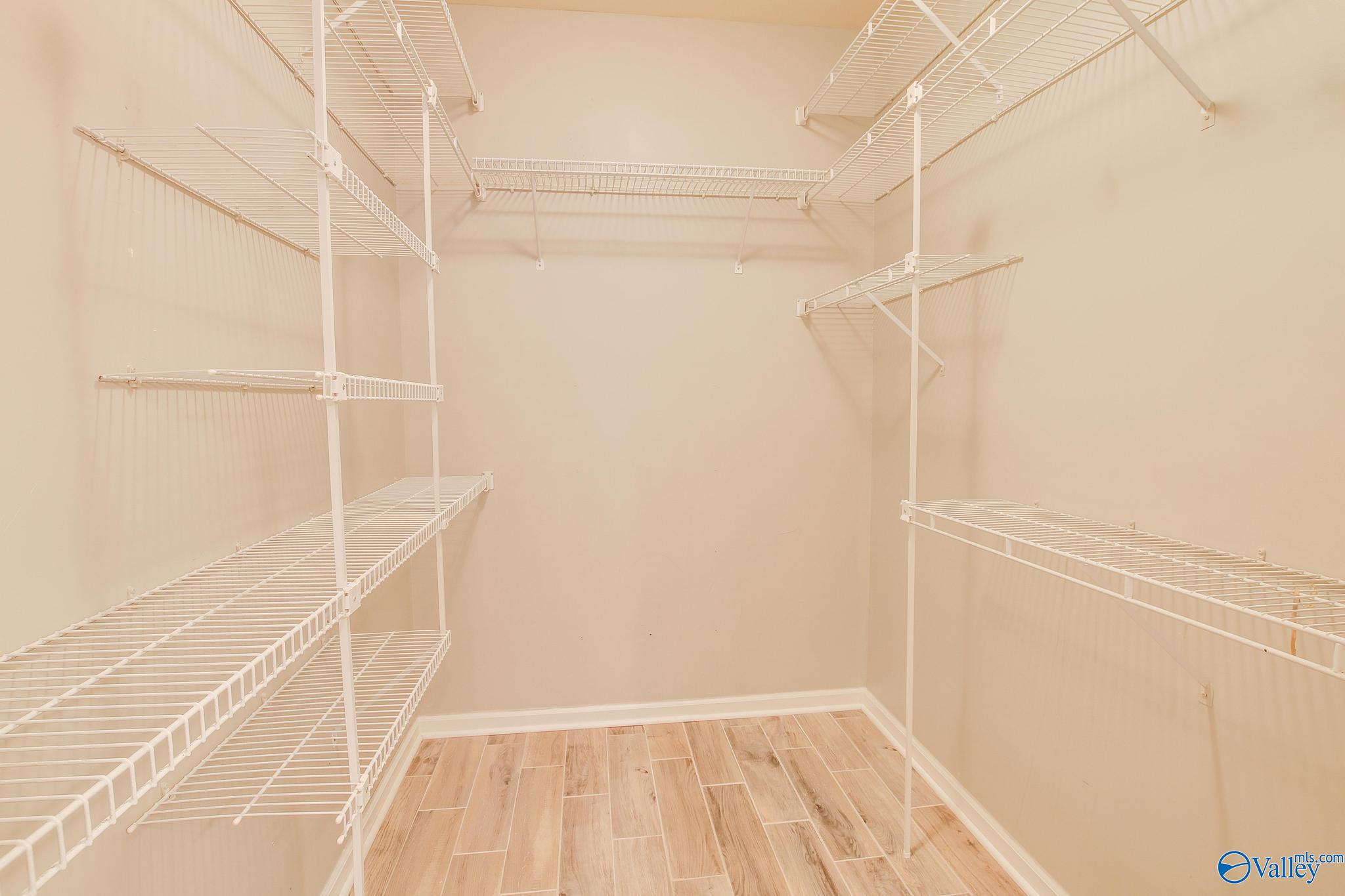 3306 Cedarhurst Drive SW