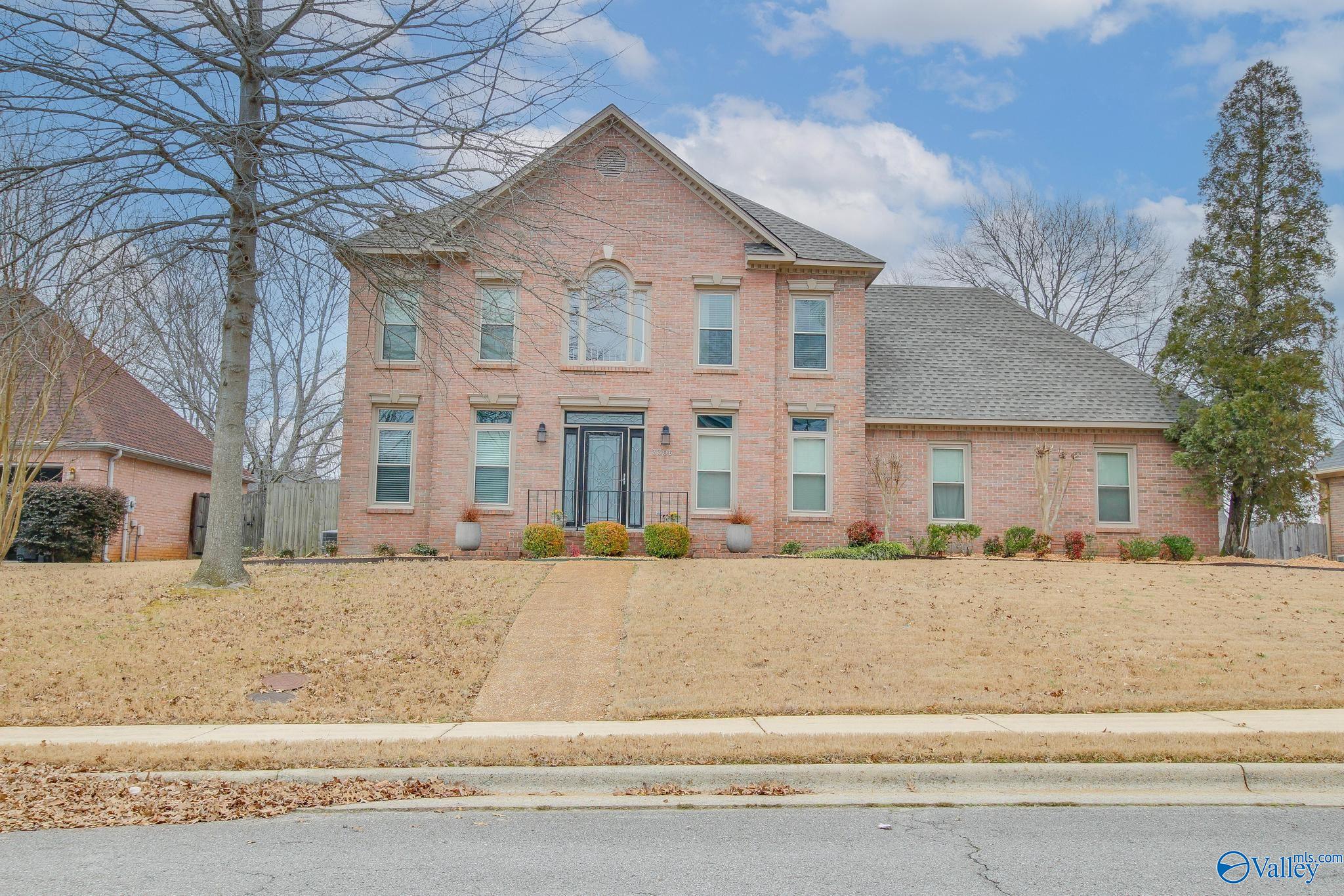 3306 Cedarhurst Drive SW