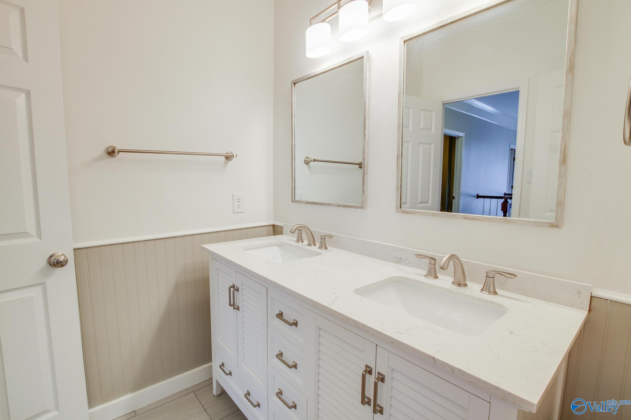 3306 Cedarhurst Drive SW