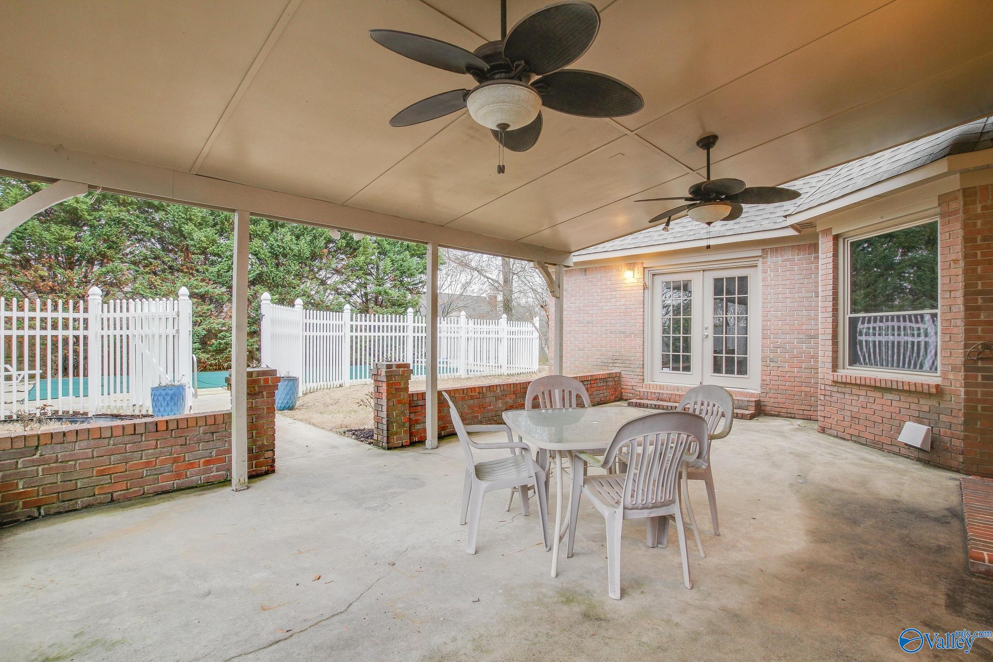 3306 Cedarhurst Drive SW