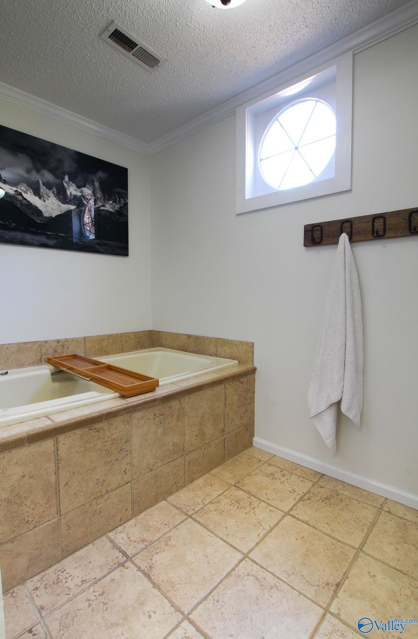13905 Chimney Rock Circle SE