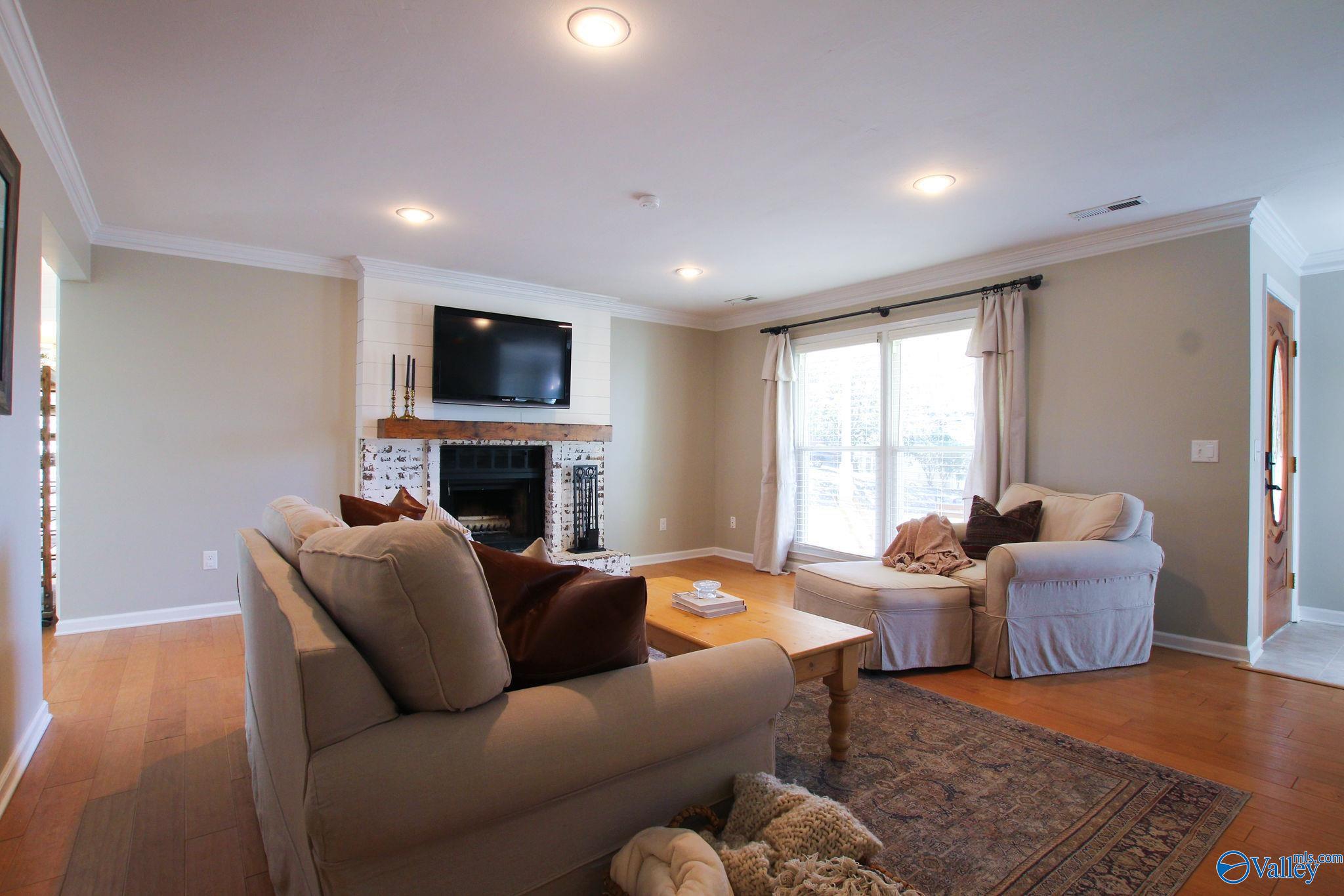 13905 Chimney Rock Circle SE