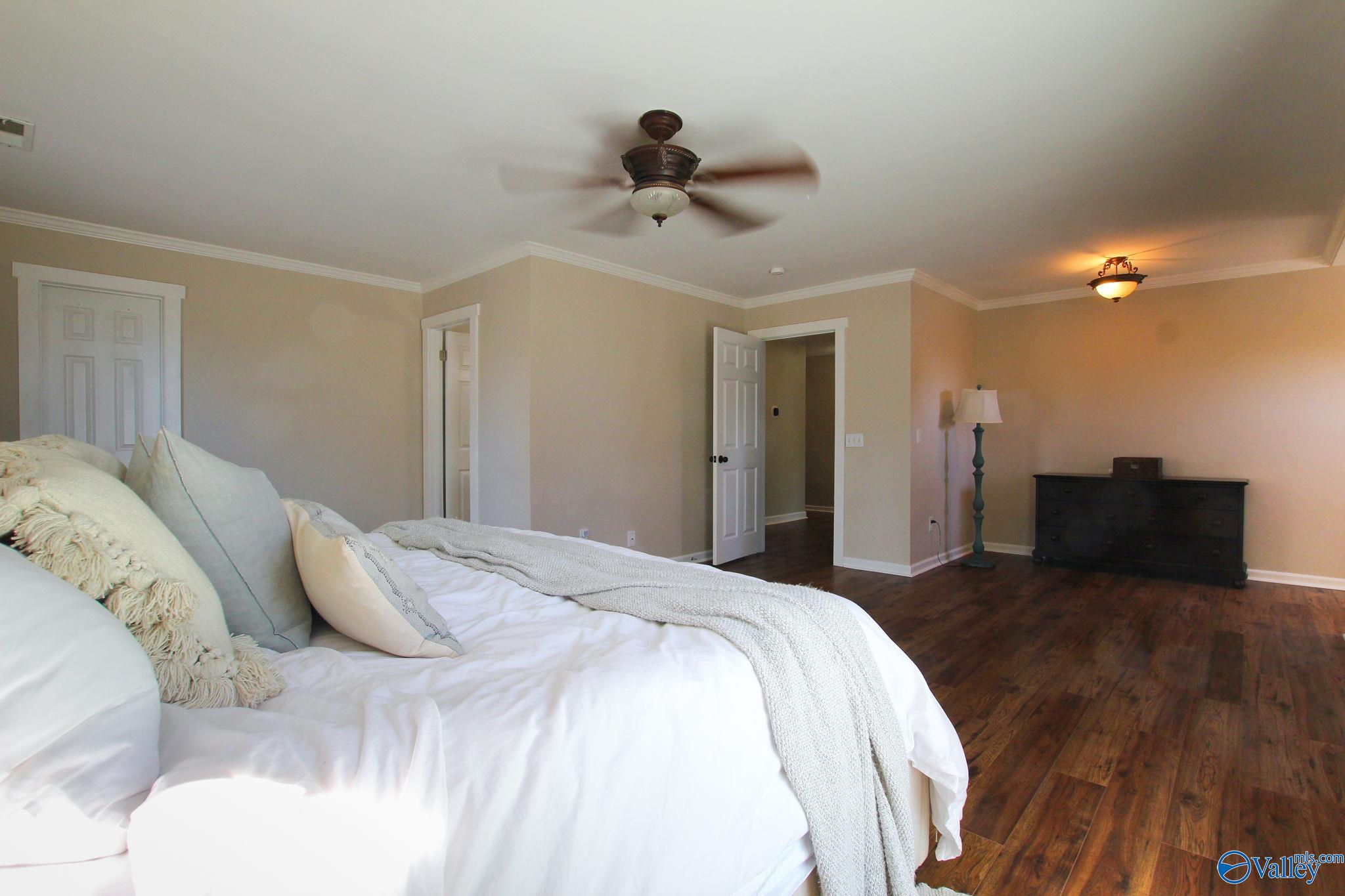 13905 Chimney Rock Circle SE