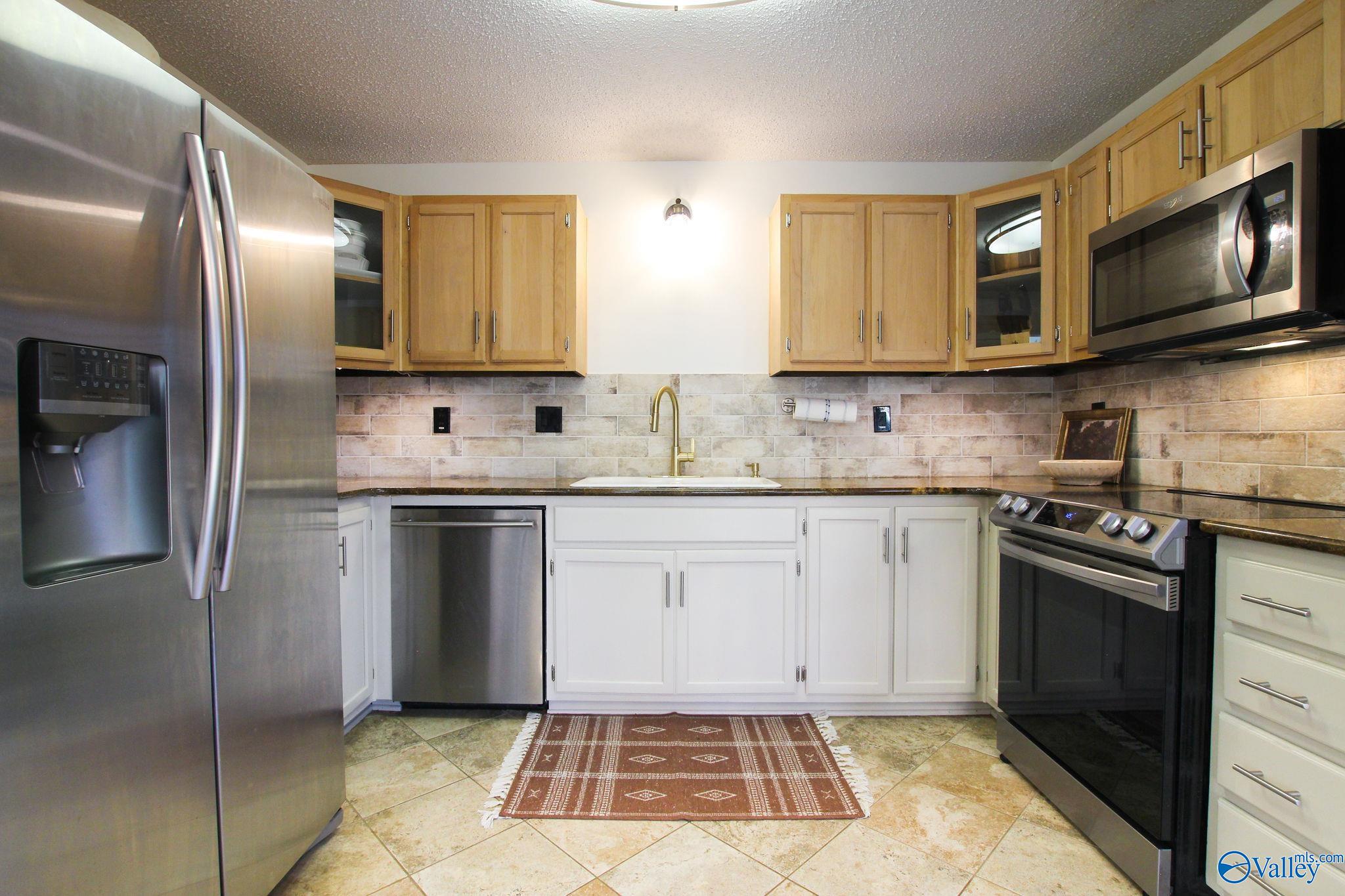 13905 Chimney Rock Circle SE