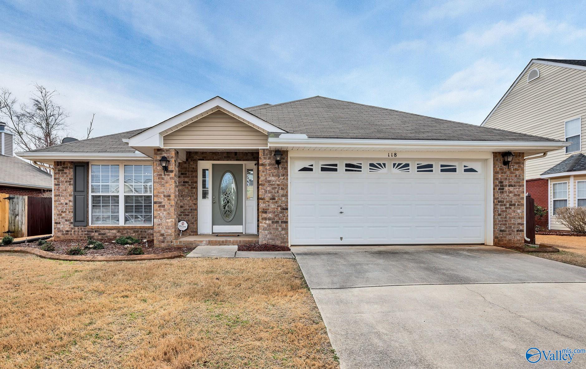118 Cloverwood Drive SW