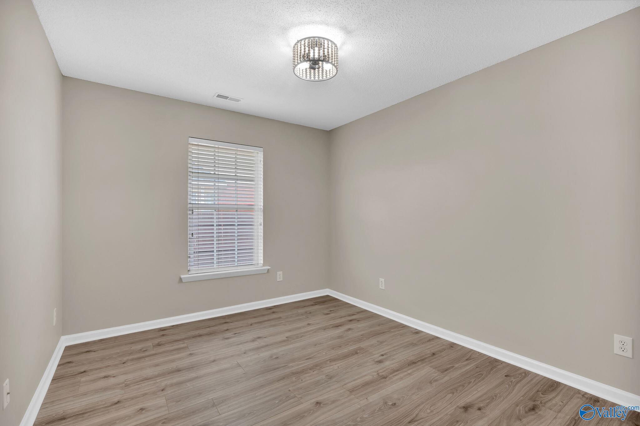 118 Cloverwood Drive SW