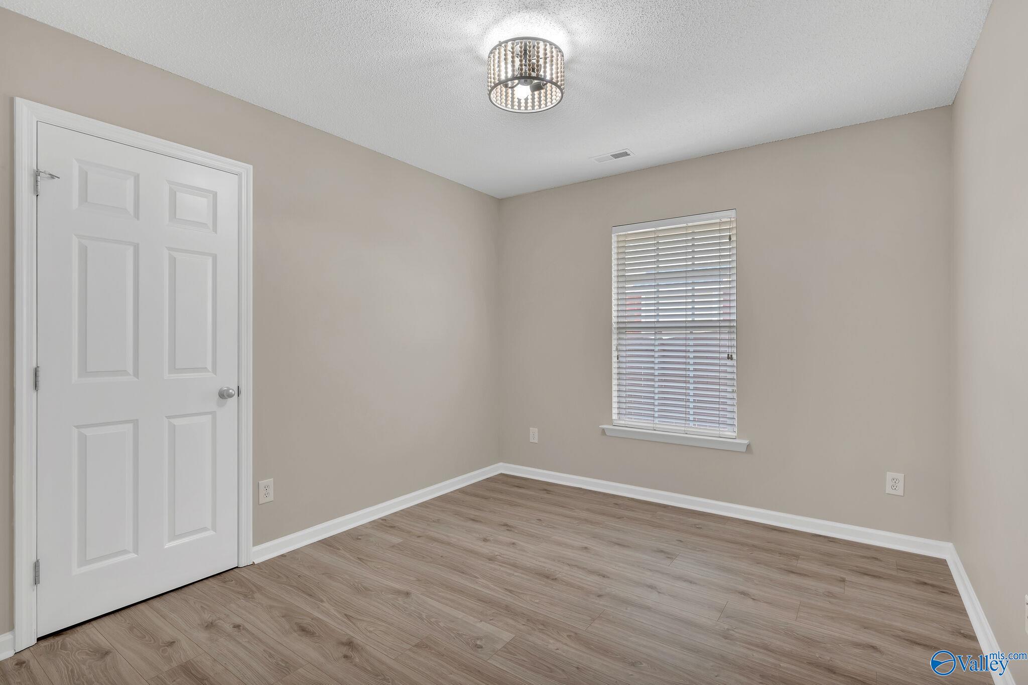 118 Cloverwood Drive SW