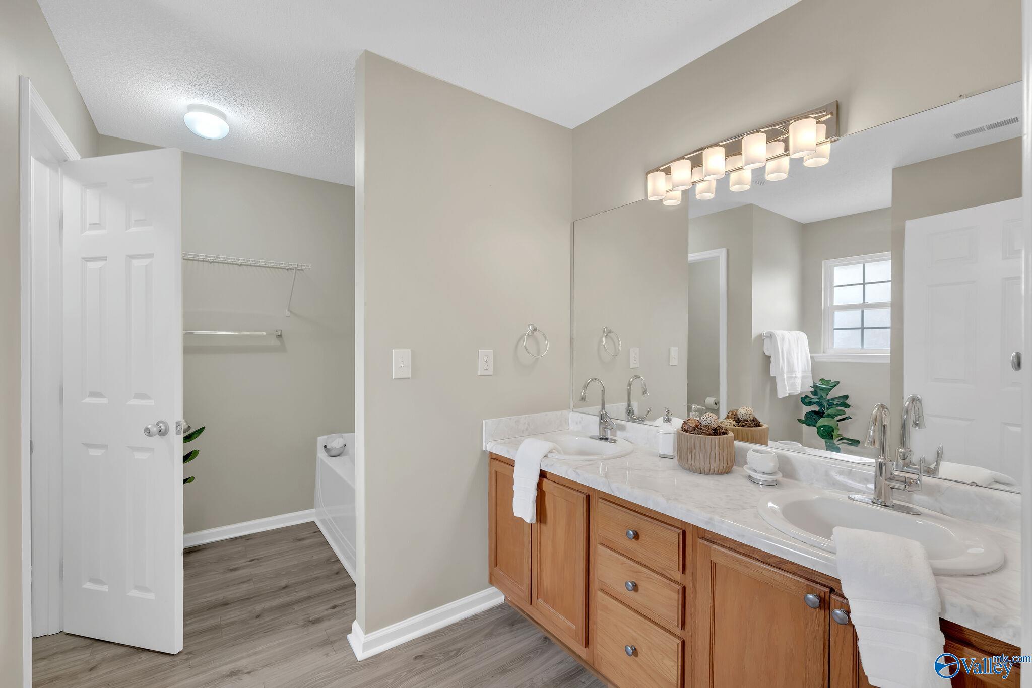 118 Cloverwood Drive SW