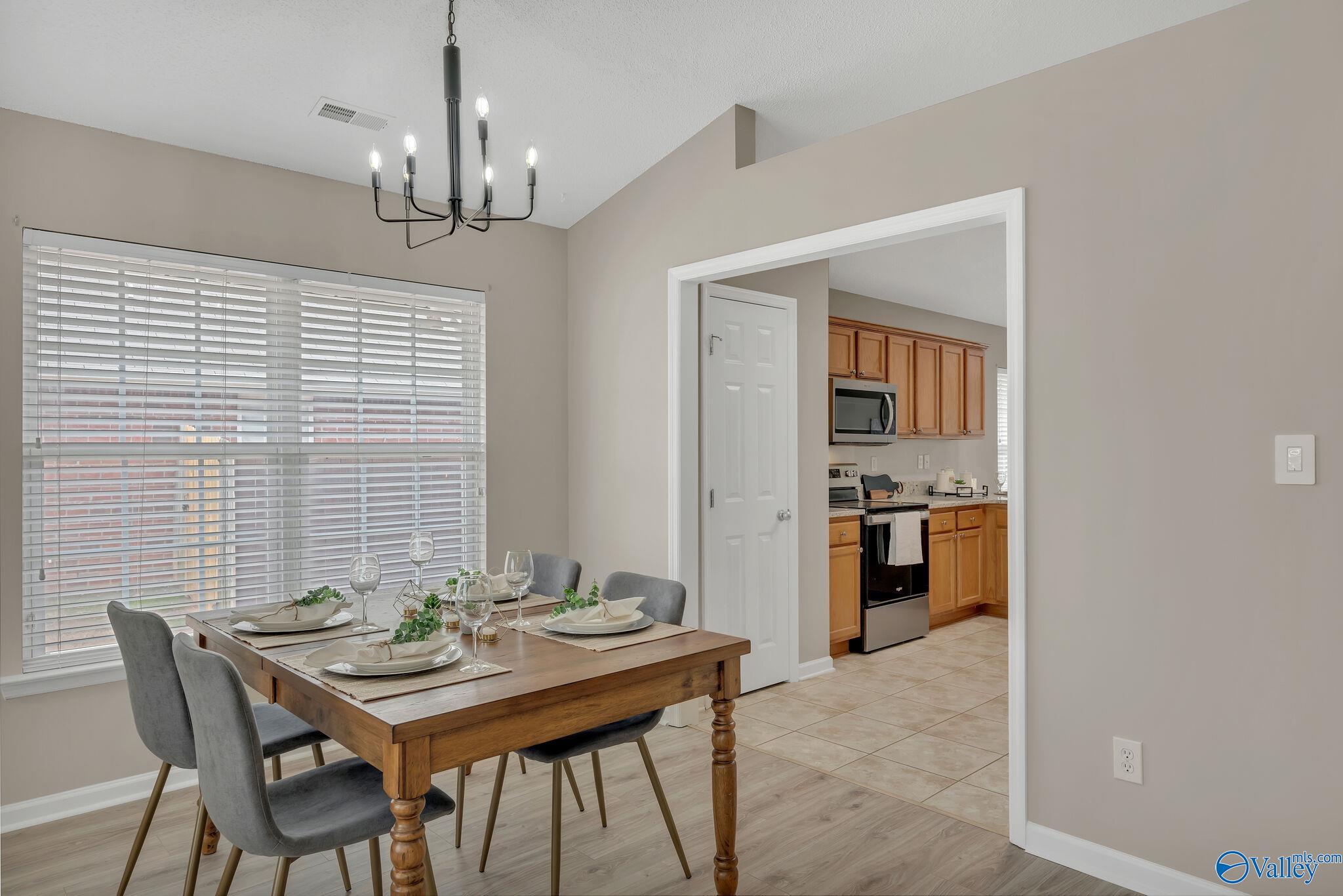 118 Cloverwood Drive SW