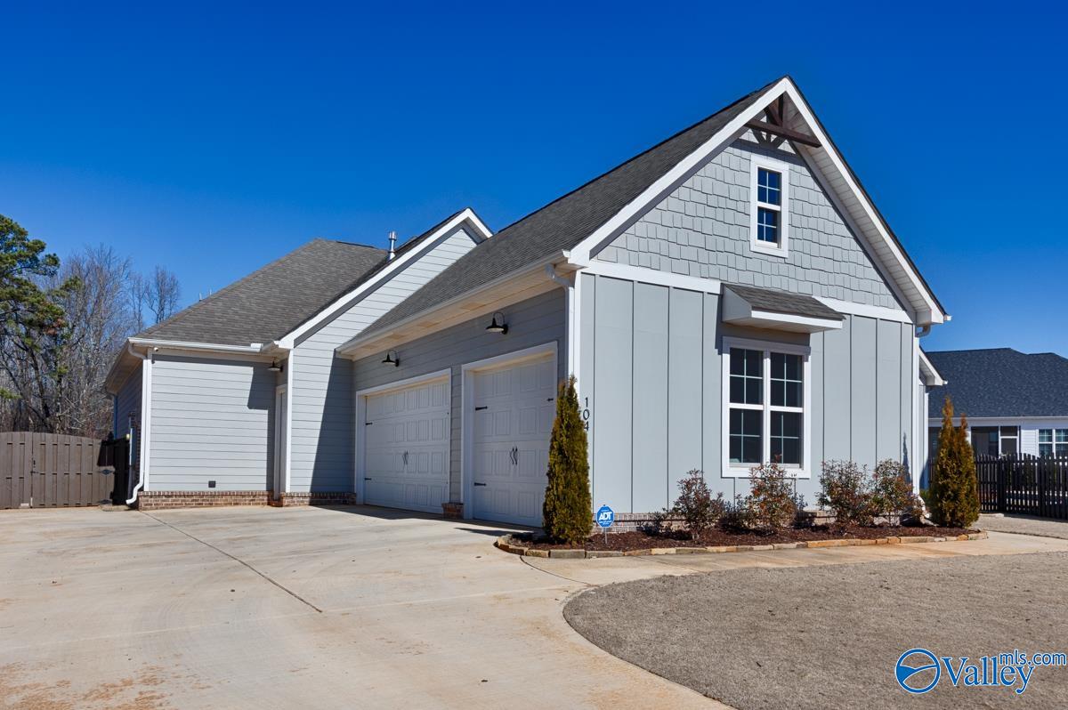 104 Rock Manor Court