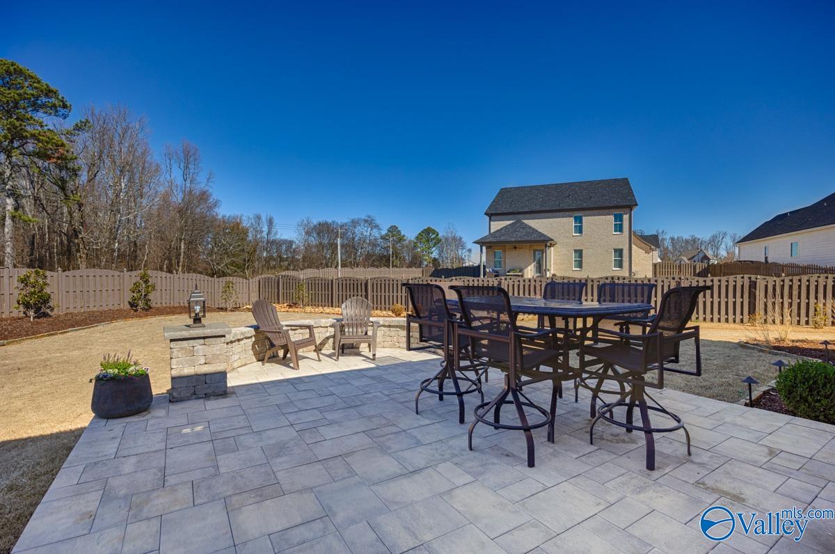 104 Rock Manor Court