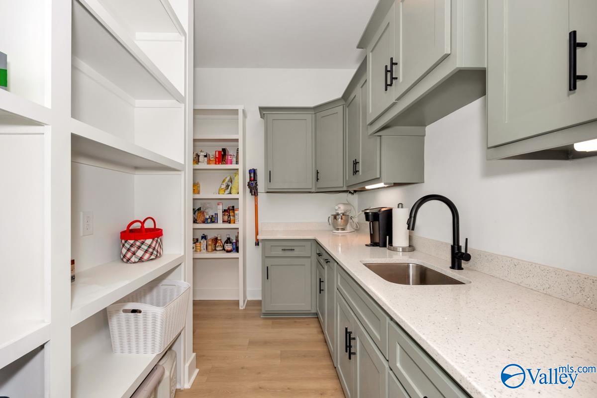 104 Rock Manor Court