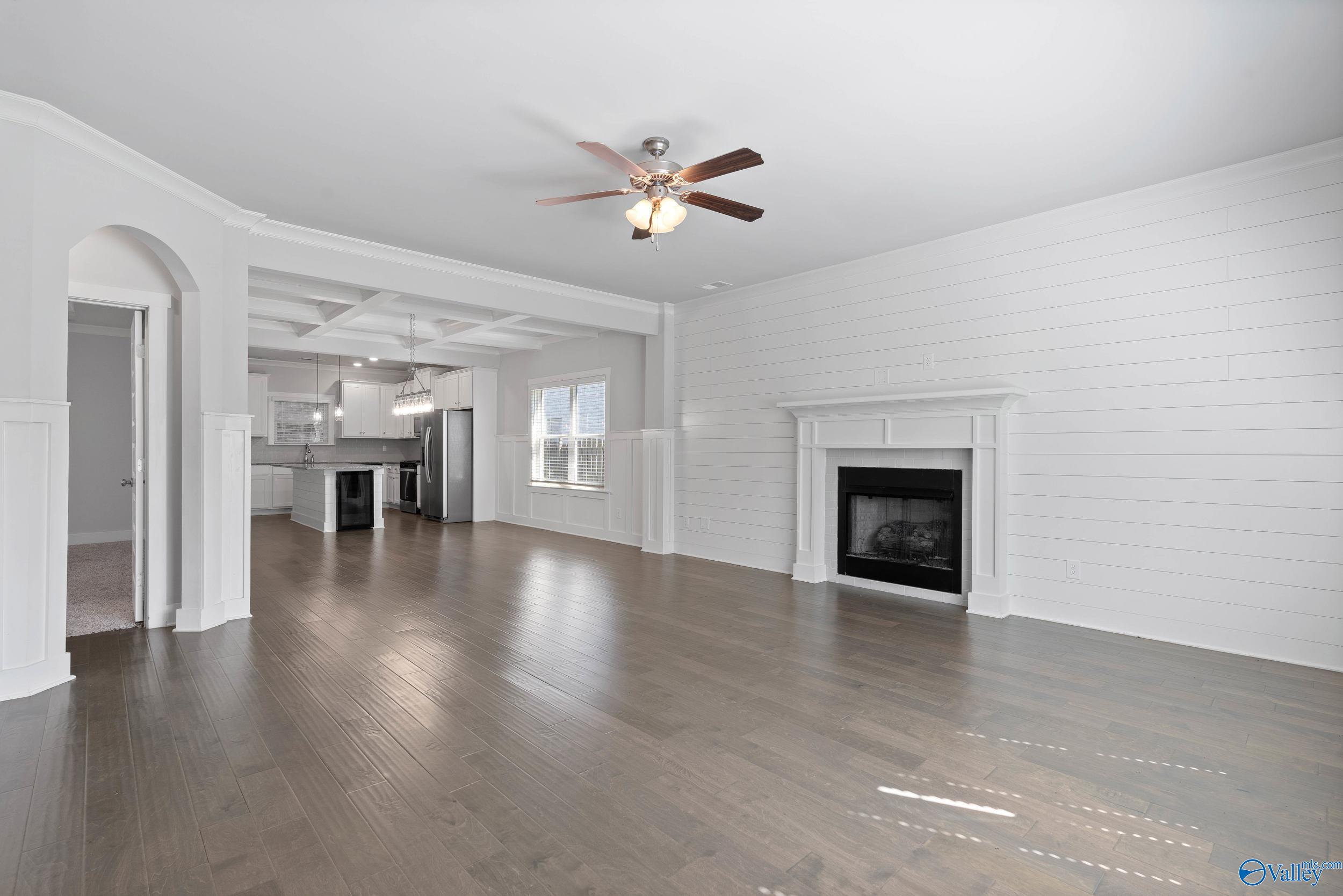 20 Desert Oak Court SW
